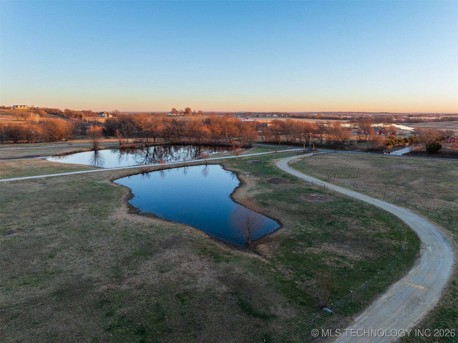 10854 S 305th East Avenue Property Photo 13