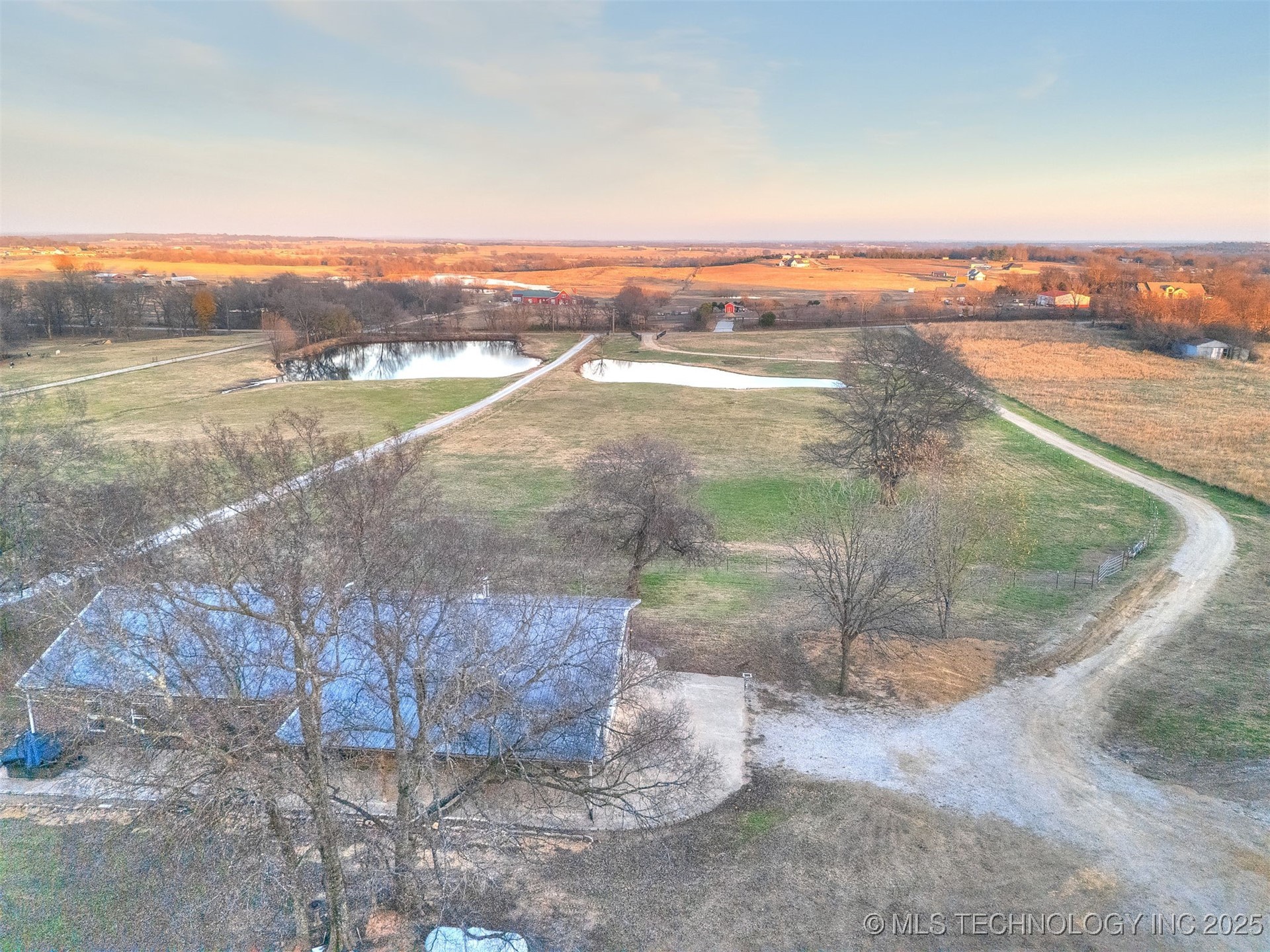 10854 S 305th East Avenue Property Photo 18