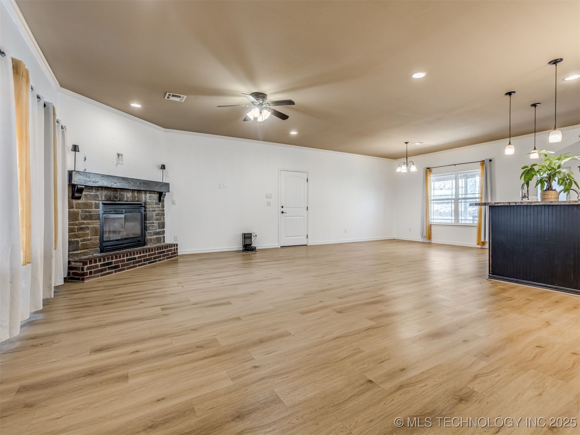 10854 S 305th East Avenue Property Photo 33