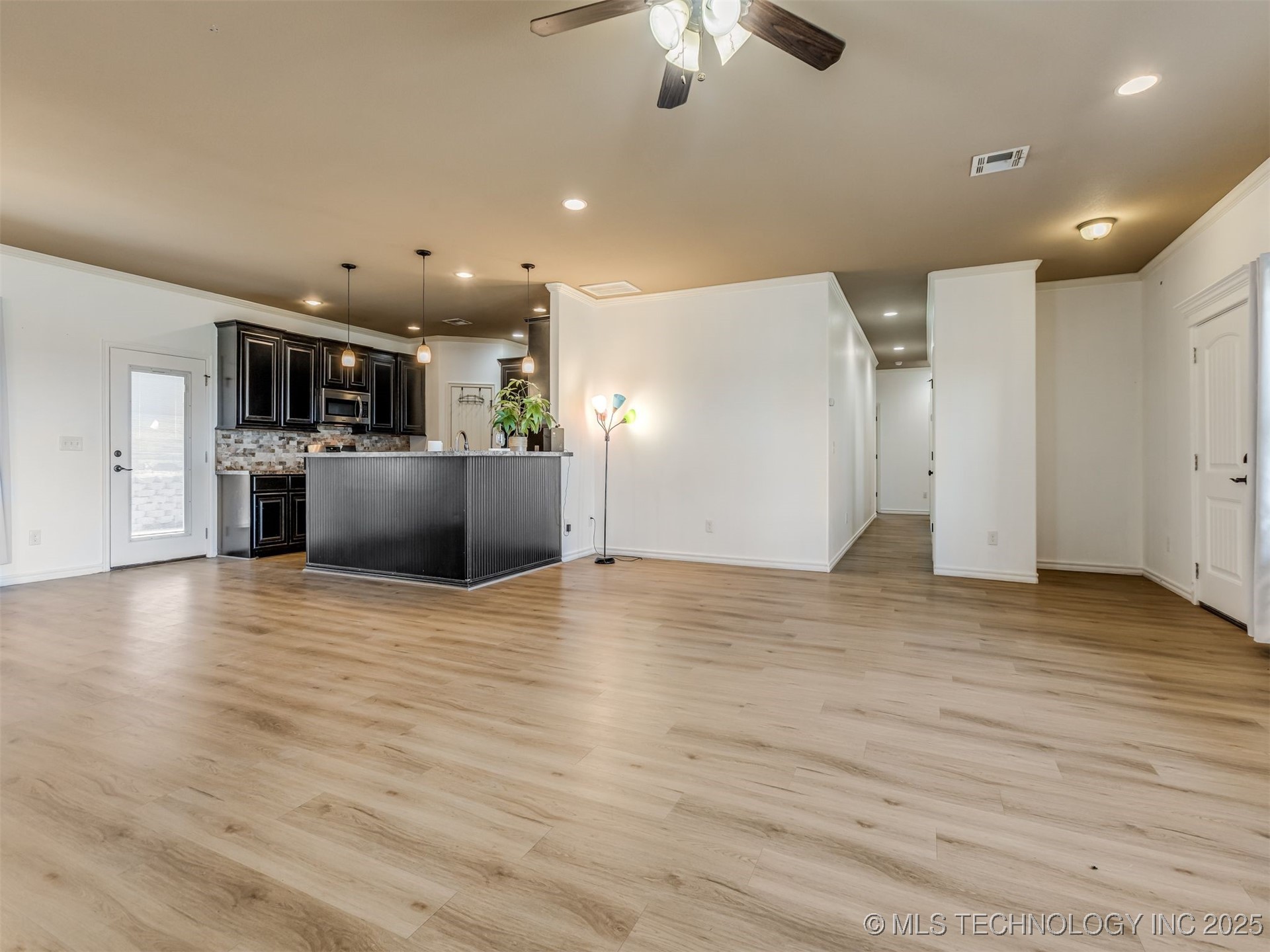 10854 S 305th East Avenue Property Photo 34