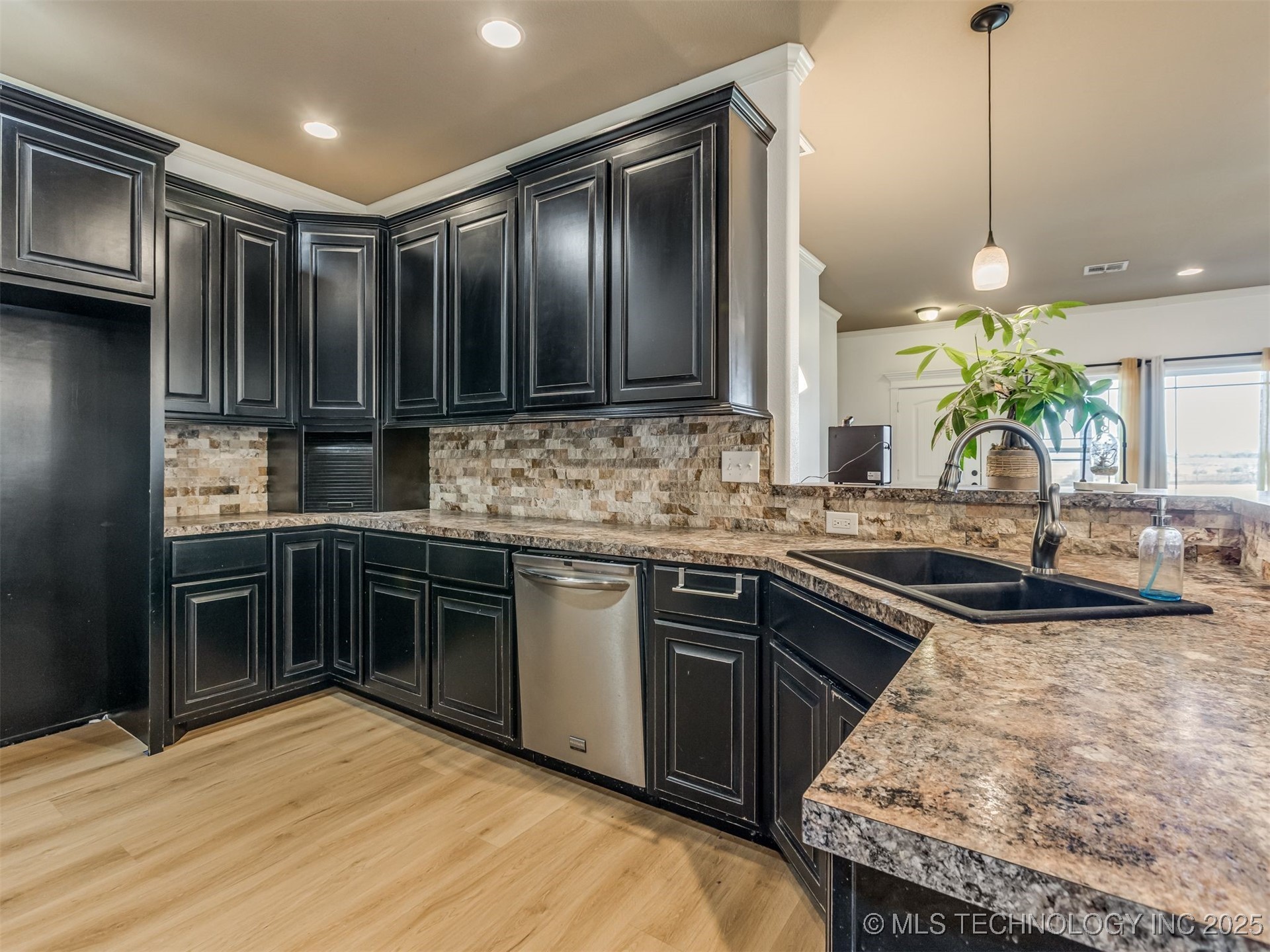 10854 S 305th East Avenue Property Photo 37