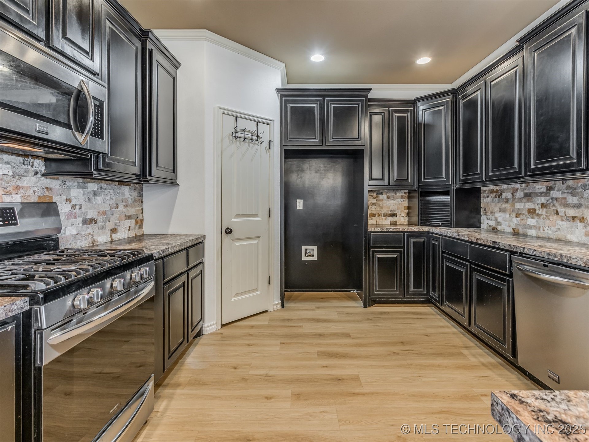 10854 S 305th East Avenue Property Photo 38