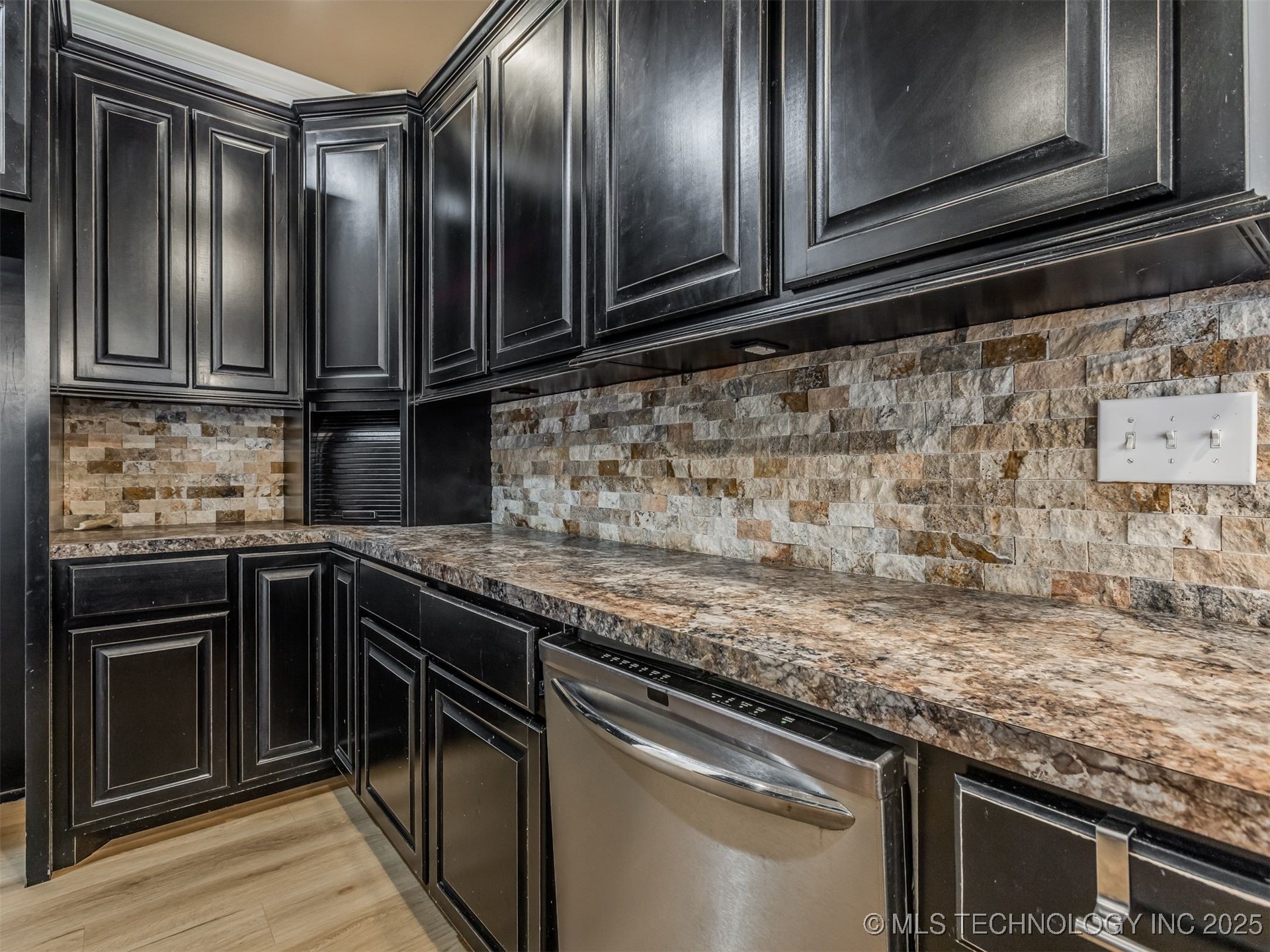 10854 S 305th East Avenue Property Photo 40