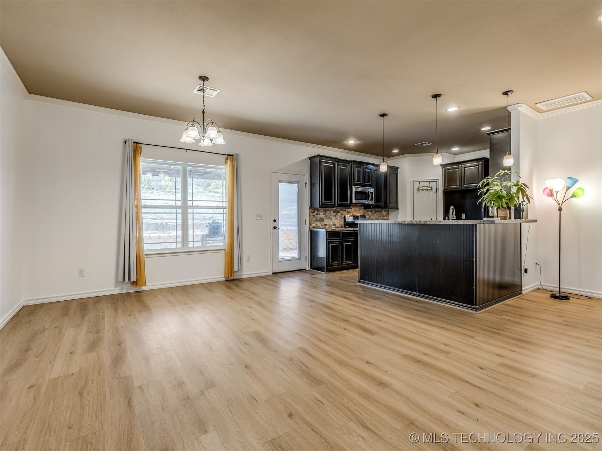 10854 S 305th East Avenue Property Photo 43