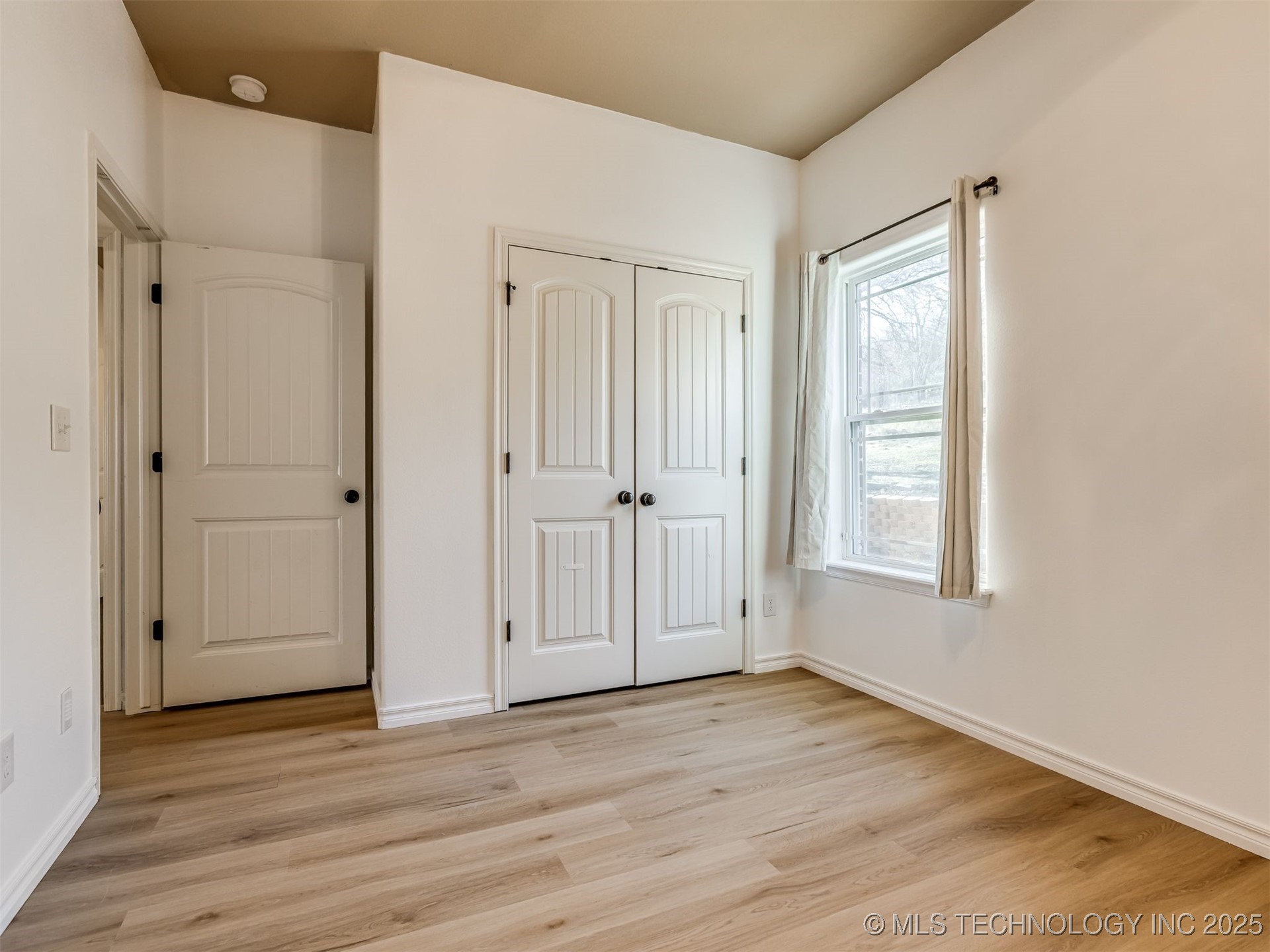 10854 S 305th East Avenue Property Photo 54