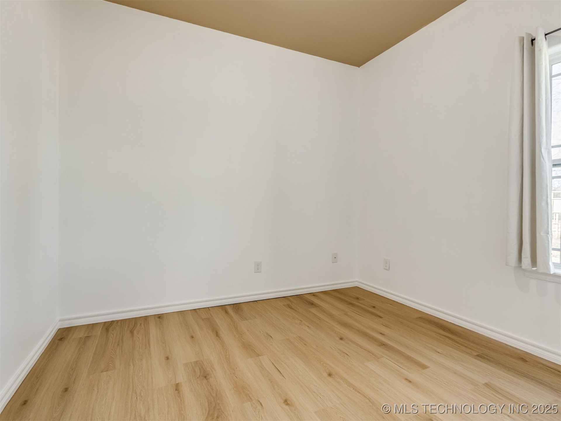 10854 S 305th East Avenue Property Photo 57