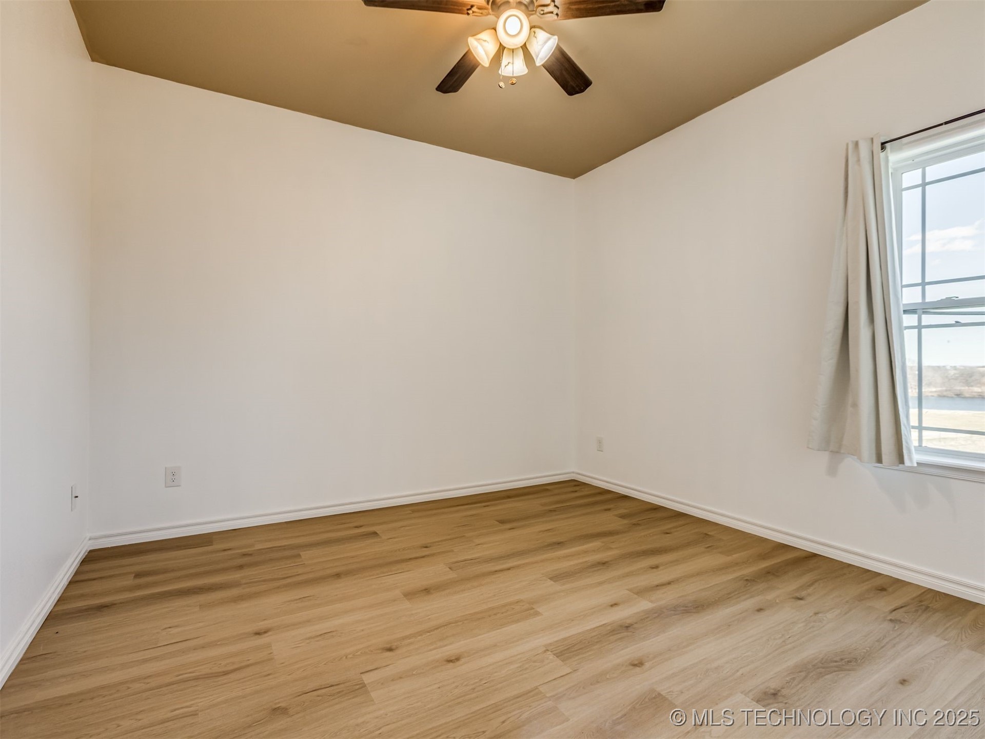 10854 S 305th East Avenue Property Photo 60