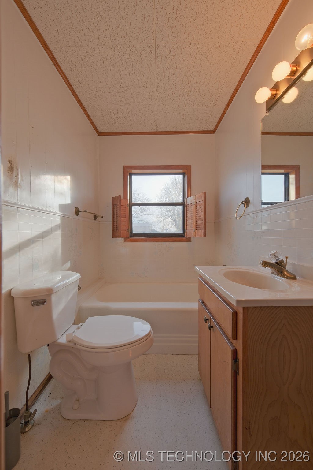 501 W Main Street Property Photo 11