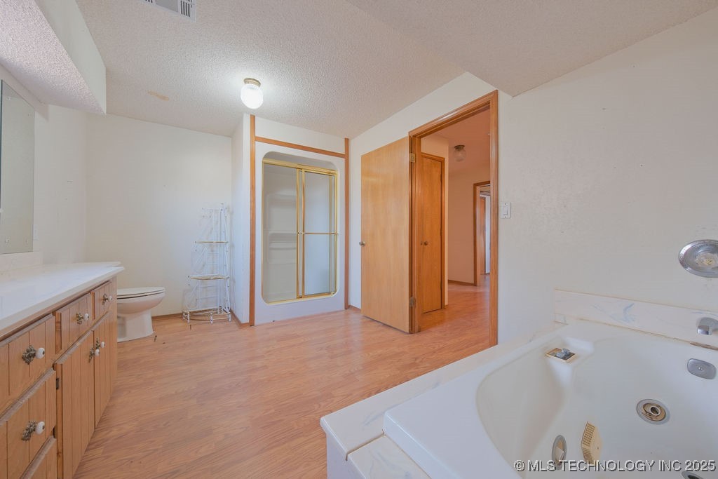 501 W Main Street Property Photo 14