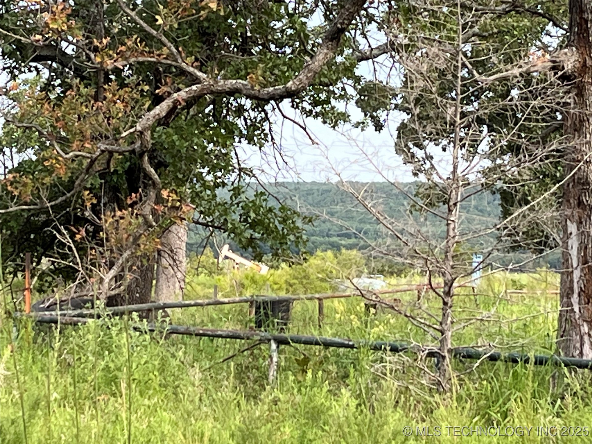 2822 Lott Bottom Road Property Photo 2