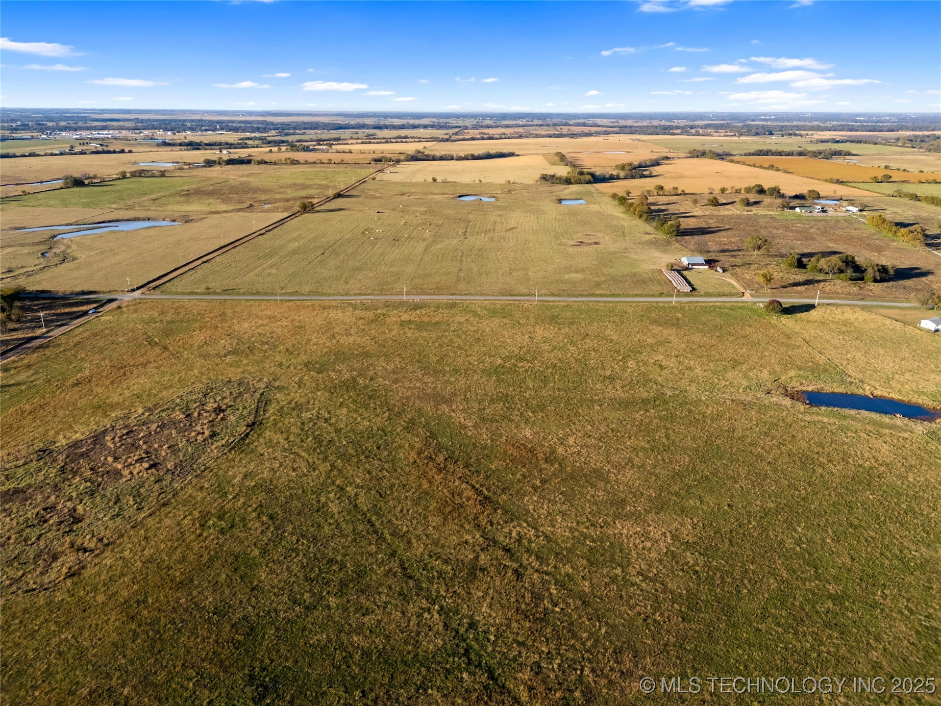 3 E 330 Road Property Photo 5