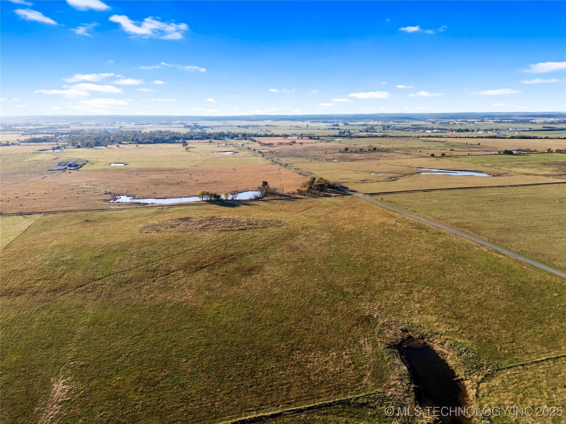 3 E 330 Road Property Photo 6