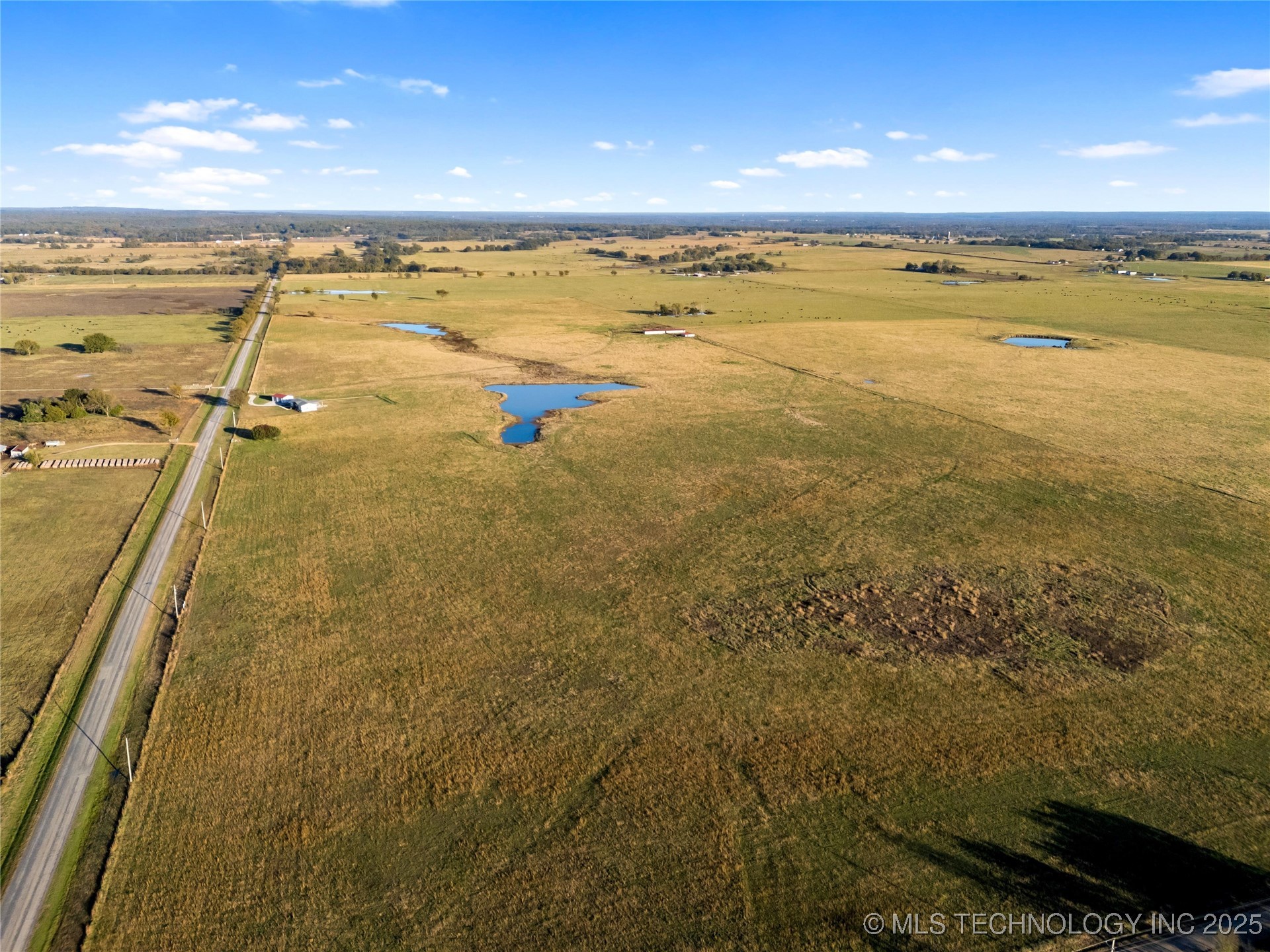 3 E 330 Road Property Photo 7