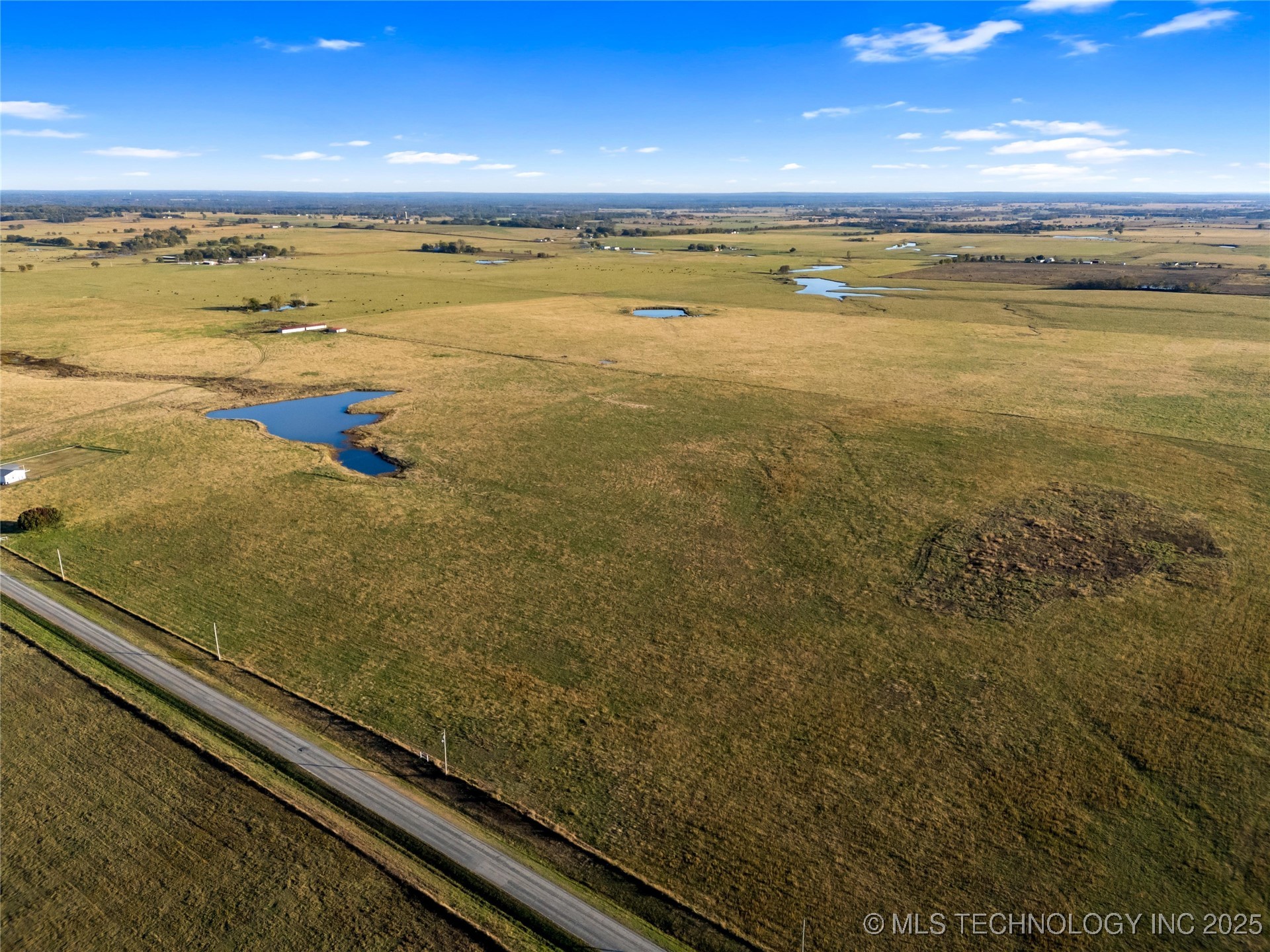 3 E 330 Road Property Photo 8