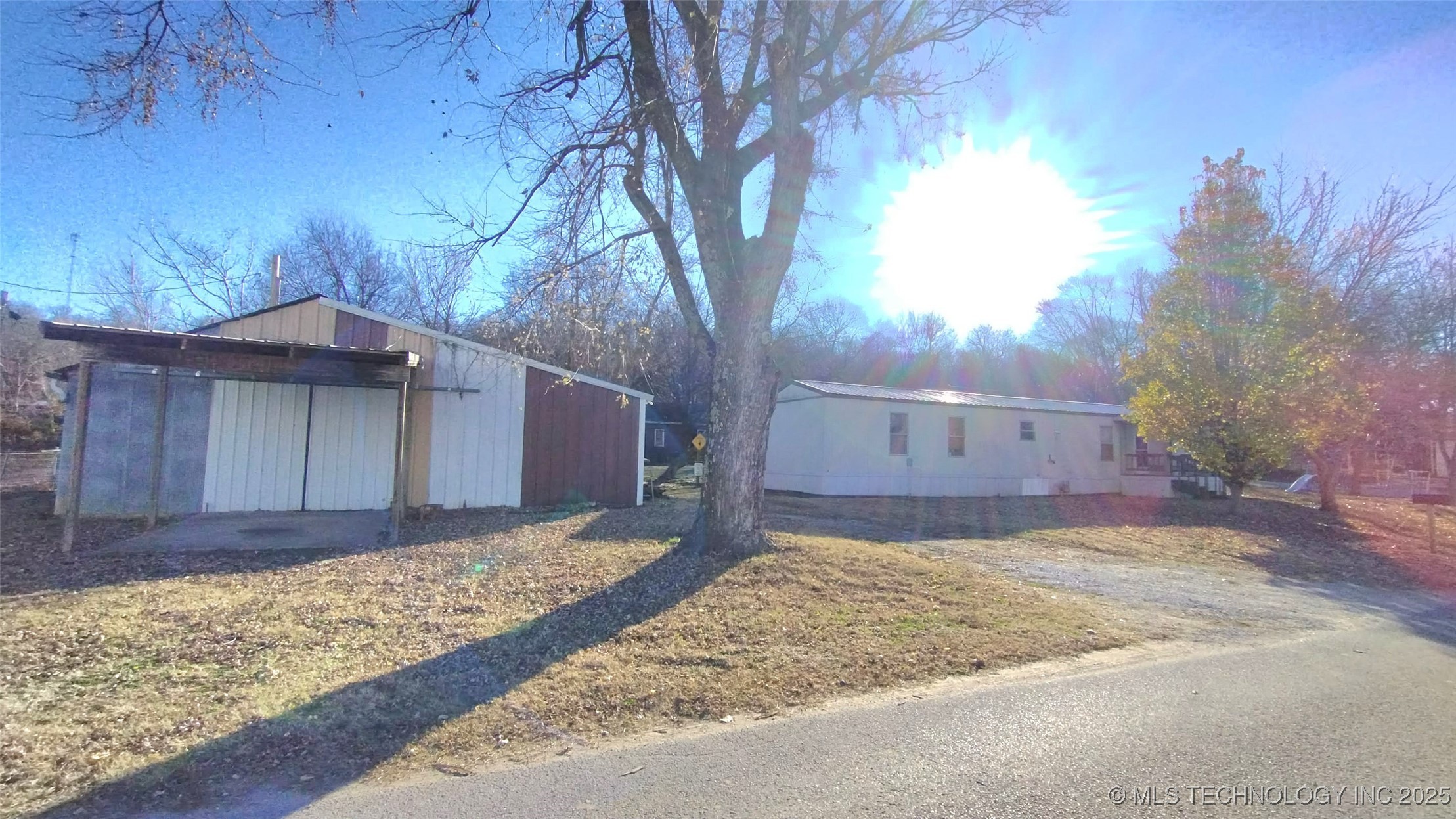 235 S Cherokee Property Photo 4