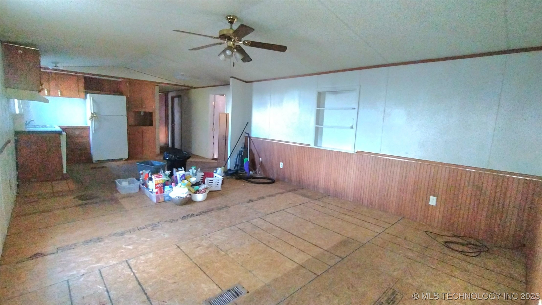 235 S Cherokee Property Photo 5