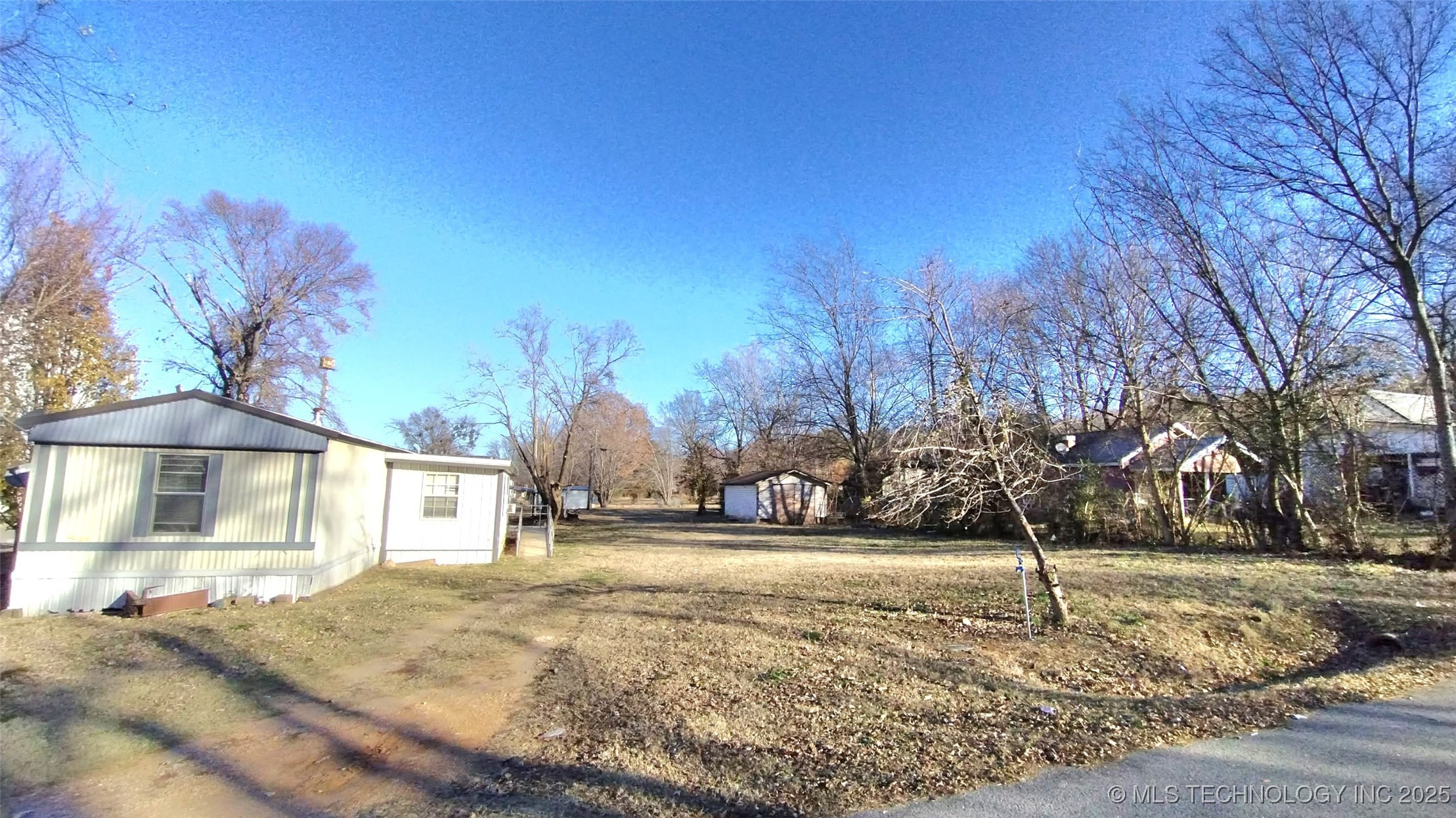 235 S Cherokee Property Photo 19