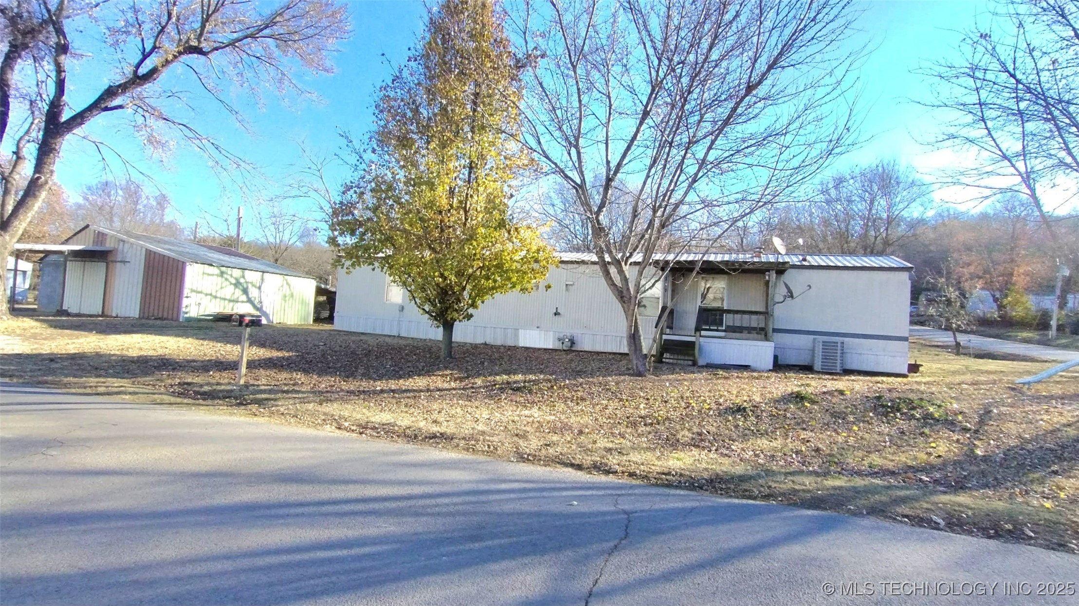 235 S Cherokee Property Photo 20