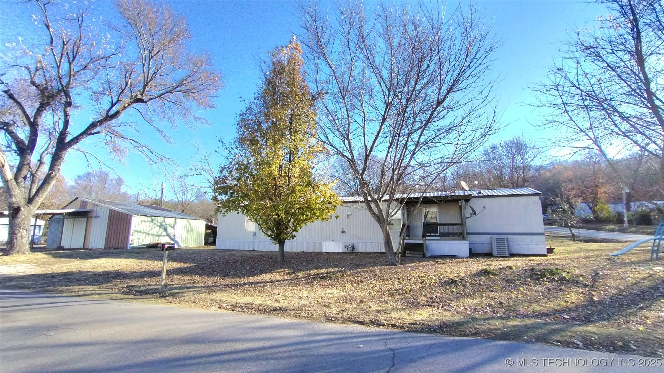 235 S Cherokee Property Photo 22