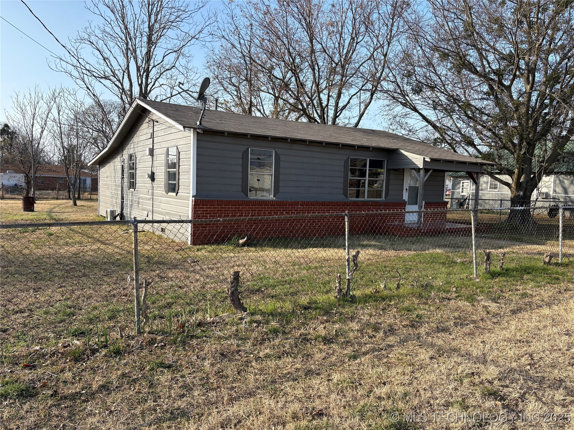 109 N Walker Property Photo 12