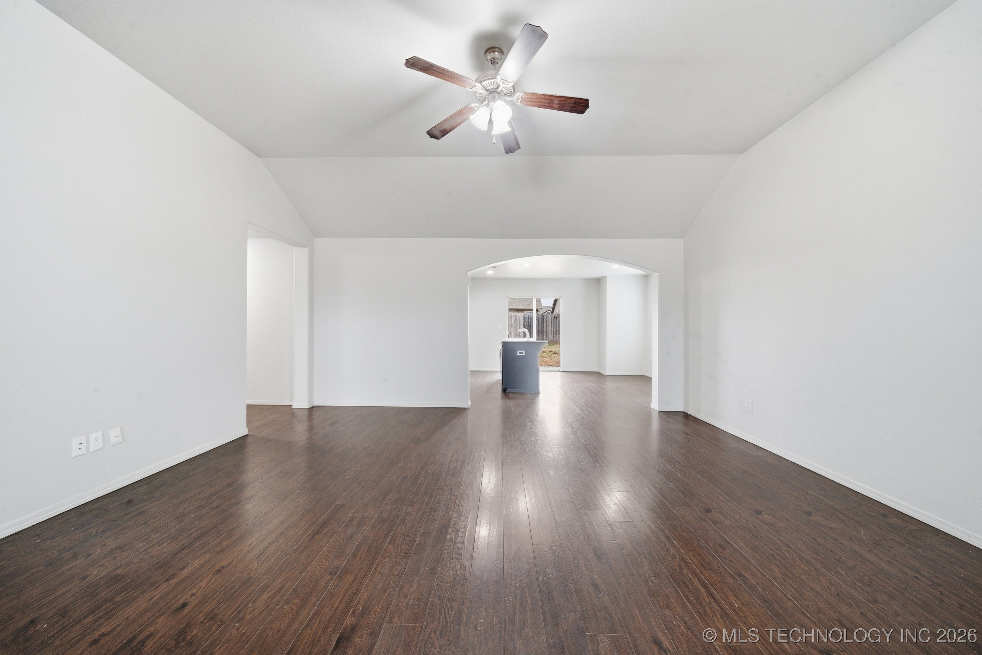 16029 S 88th East Avenue Property Photo 4