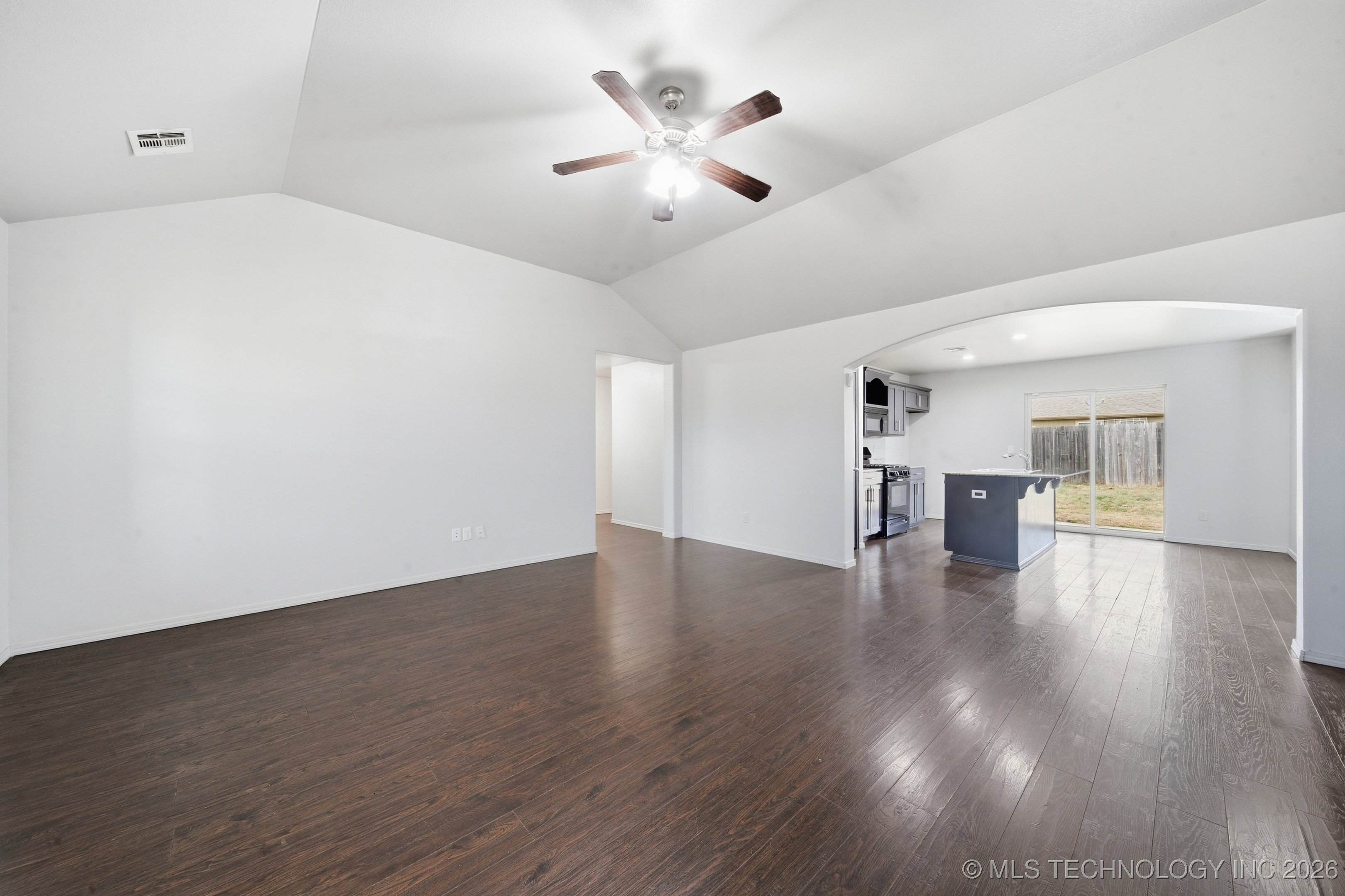 16029 S 88th East Avenue Property Photo 5