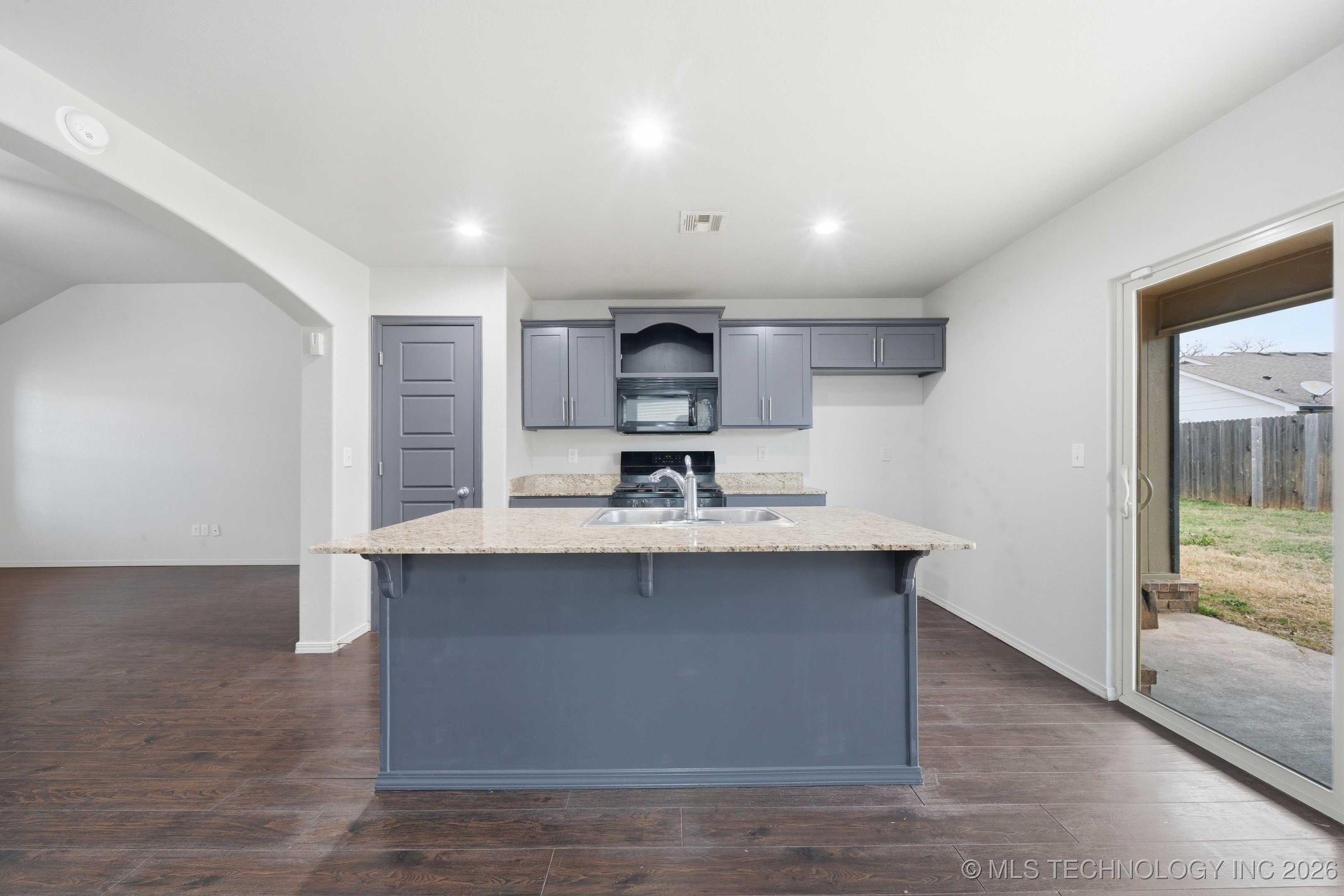 16029 S 88th East Avenue Property Photo 11