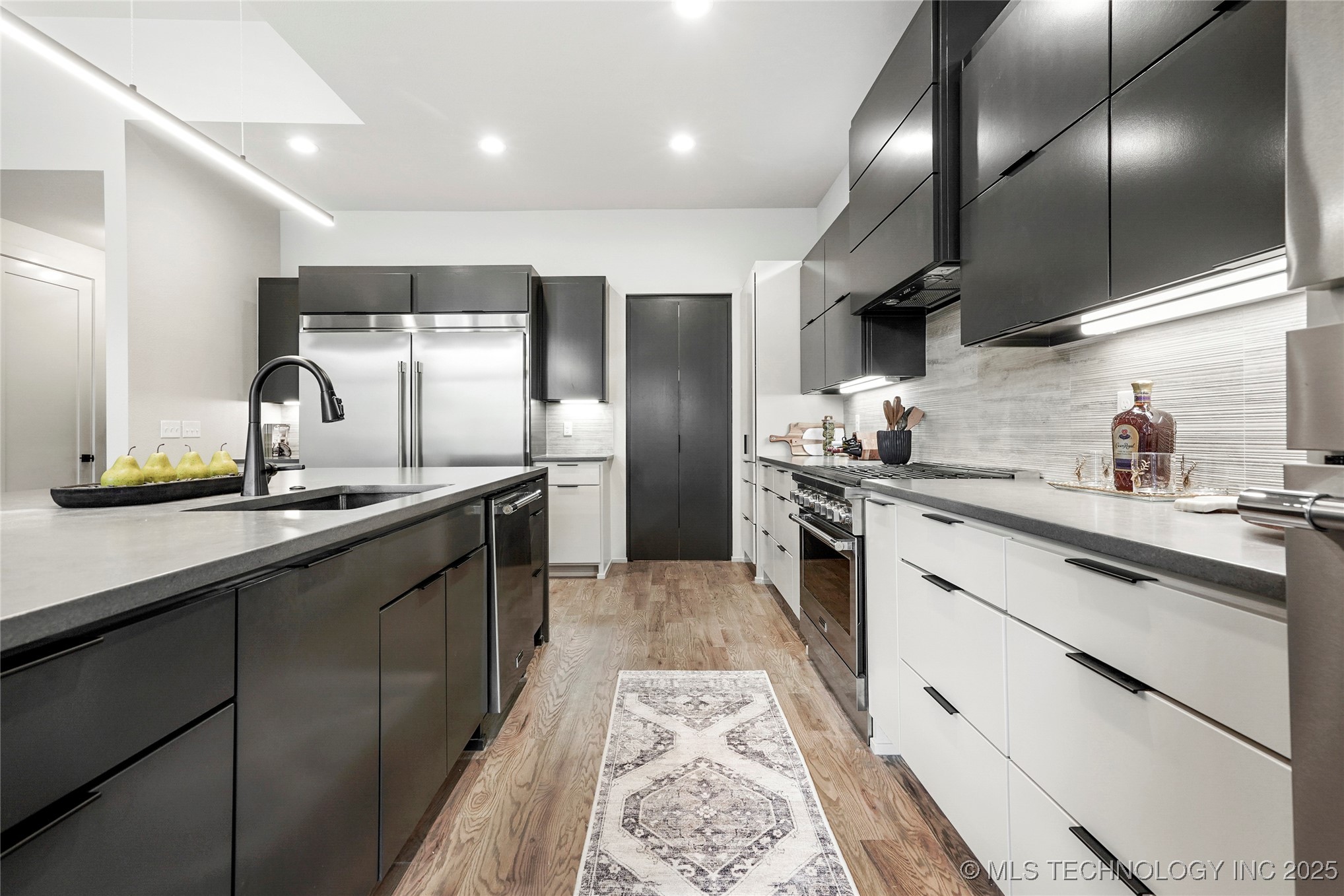 3008 S Boston Court Property Photo 11