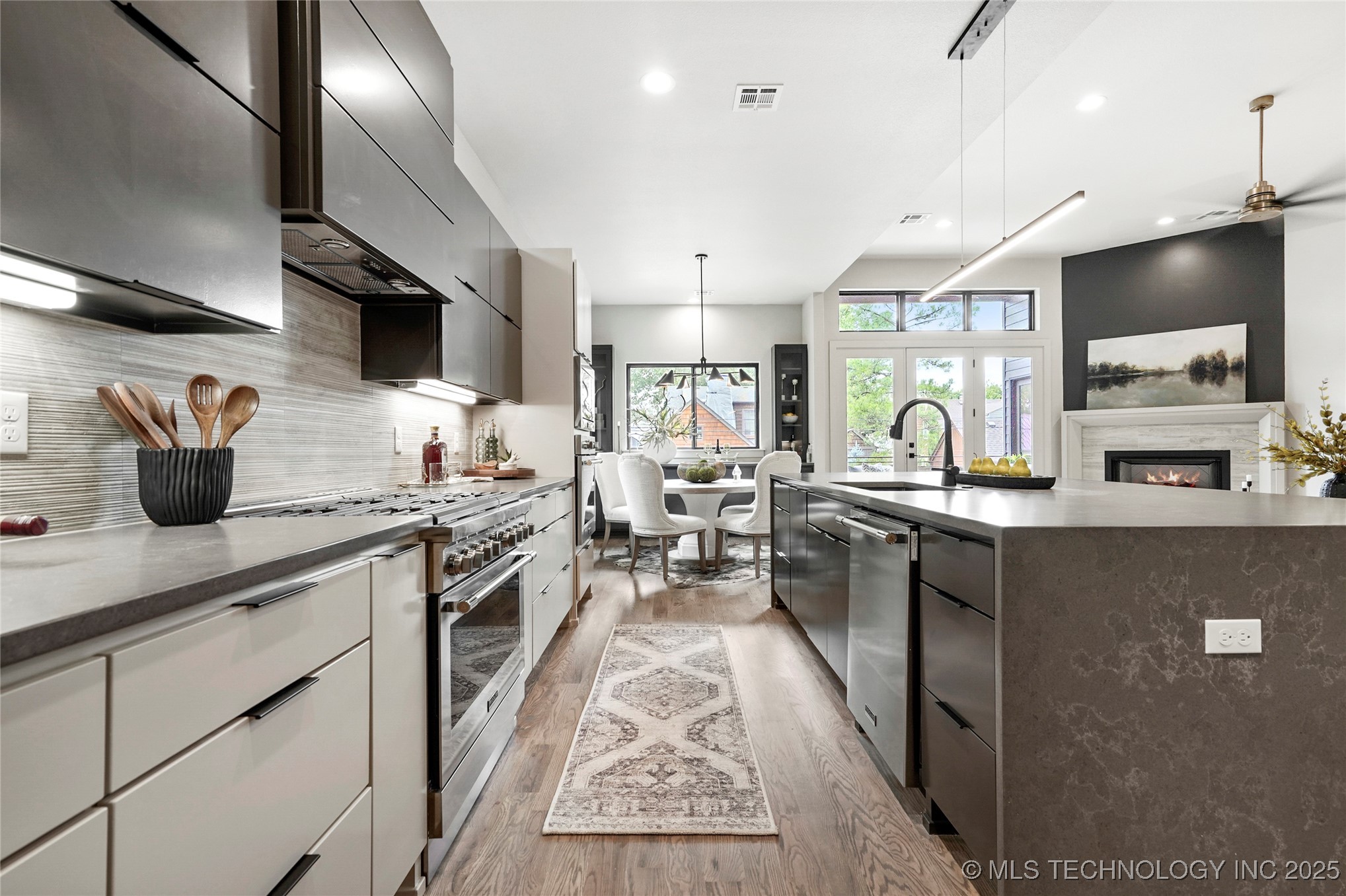 3008 S Boston Court Property Photo 12