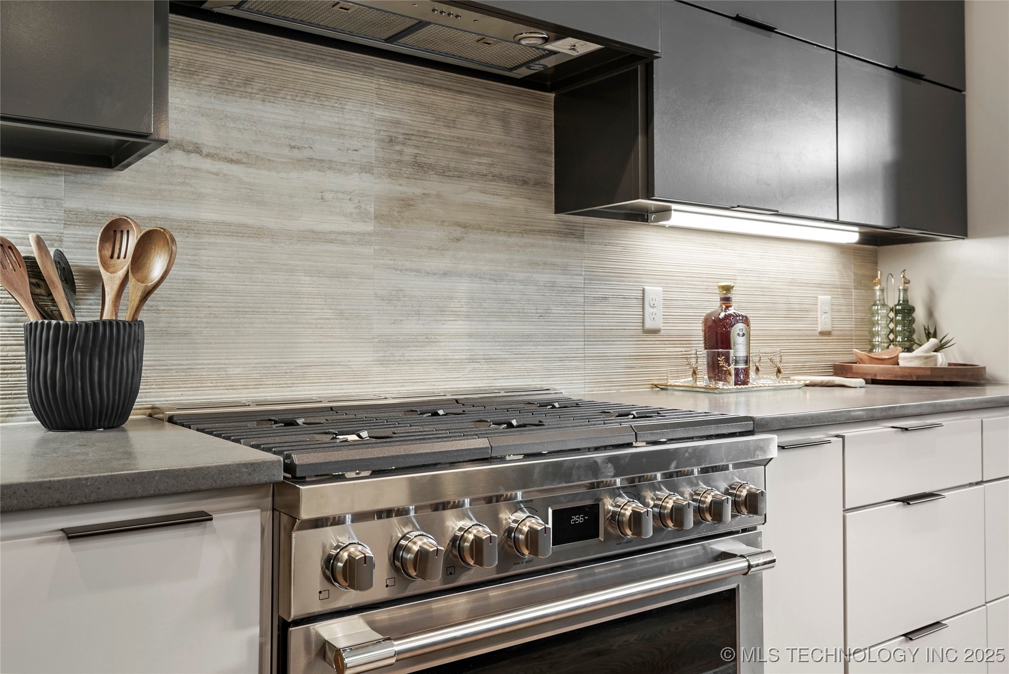 3008 S Boston Court Property Photo 13