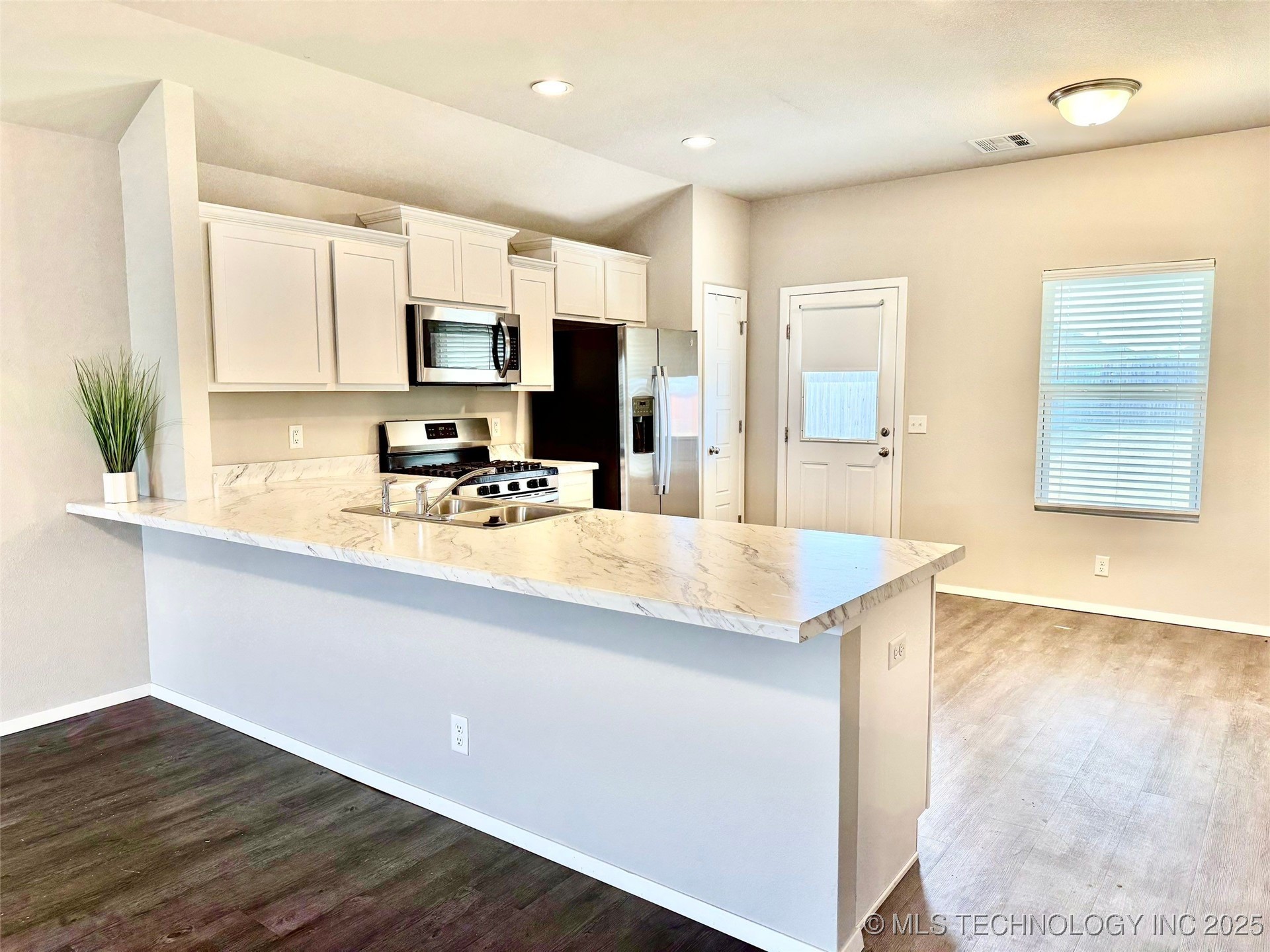 2006 S 15th Street Property Photo 7