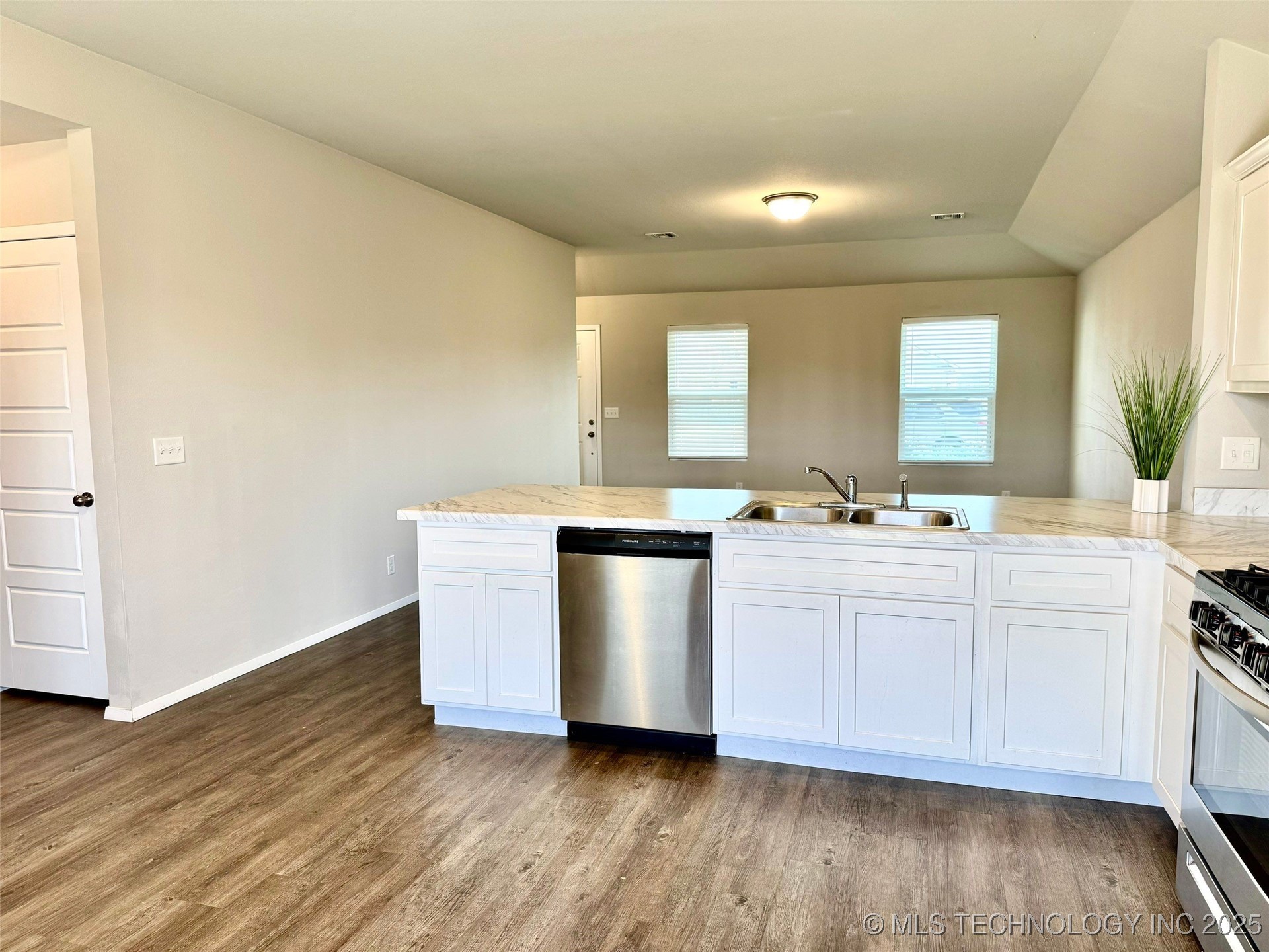 2006 S 15th Street Property Photo 14