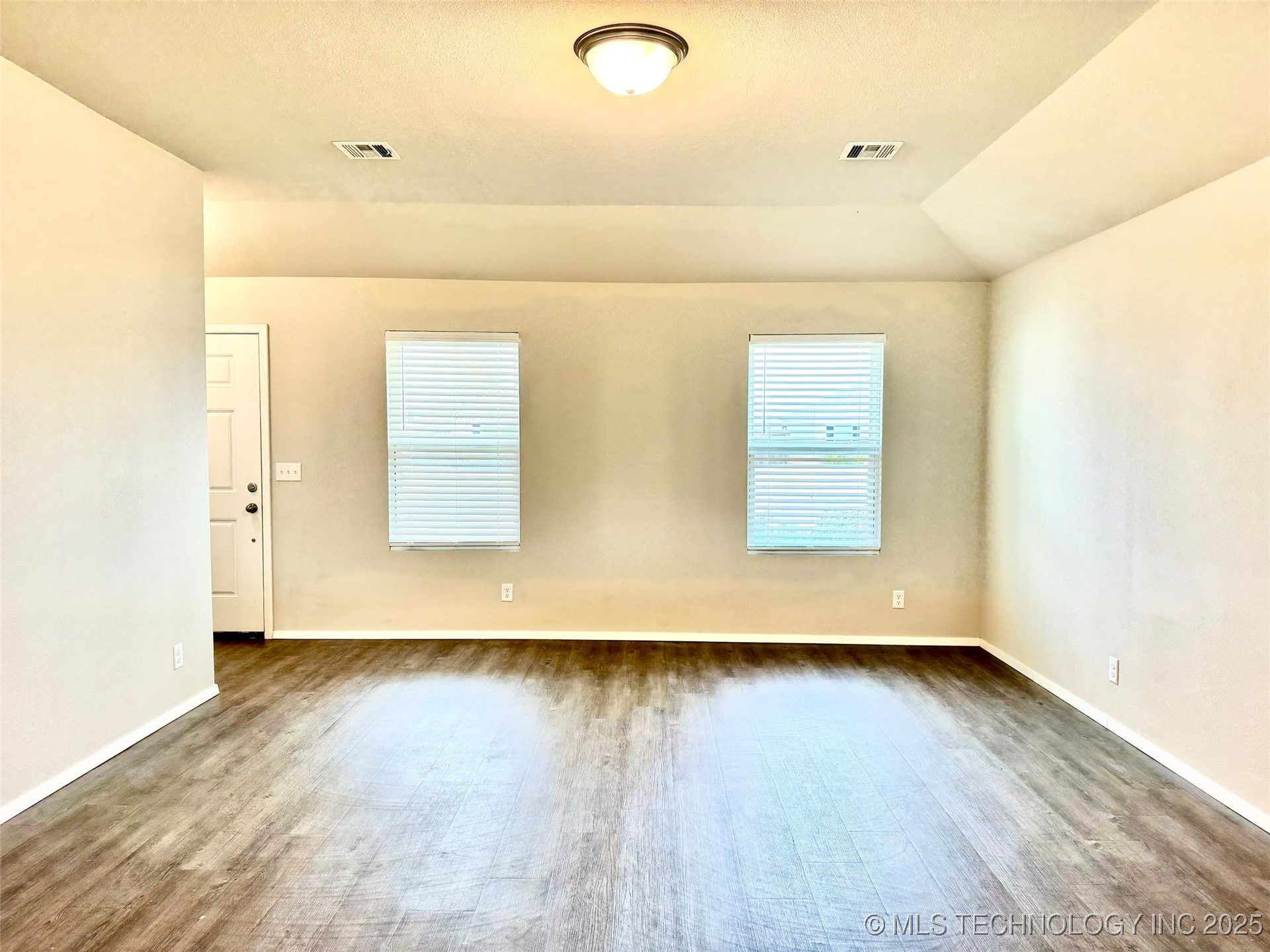 2006 S 15th Street Property Photo 16