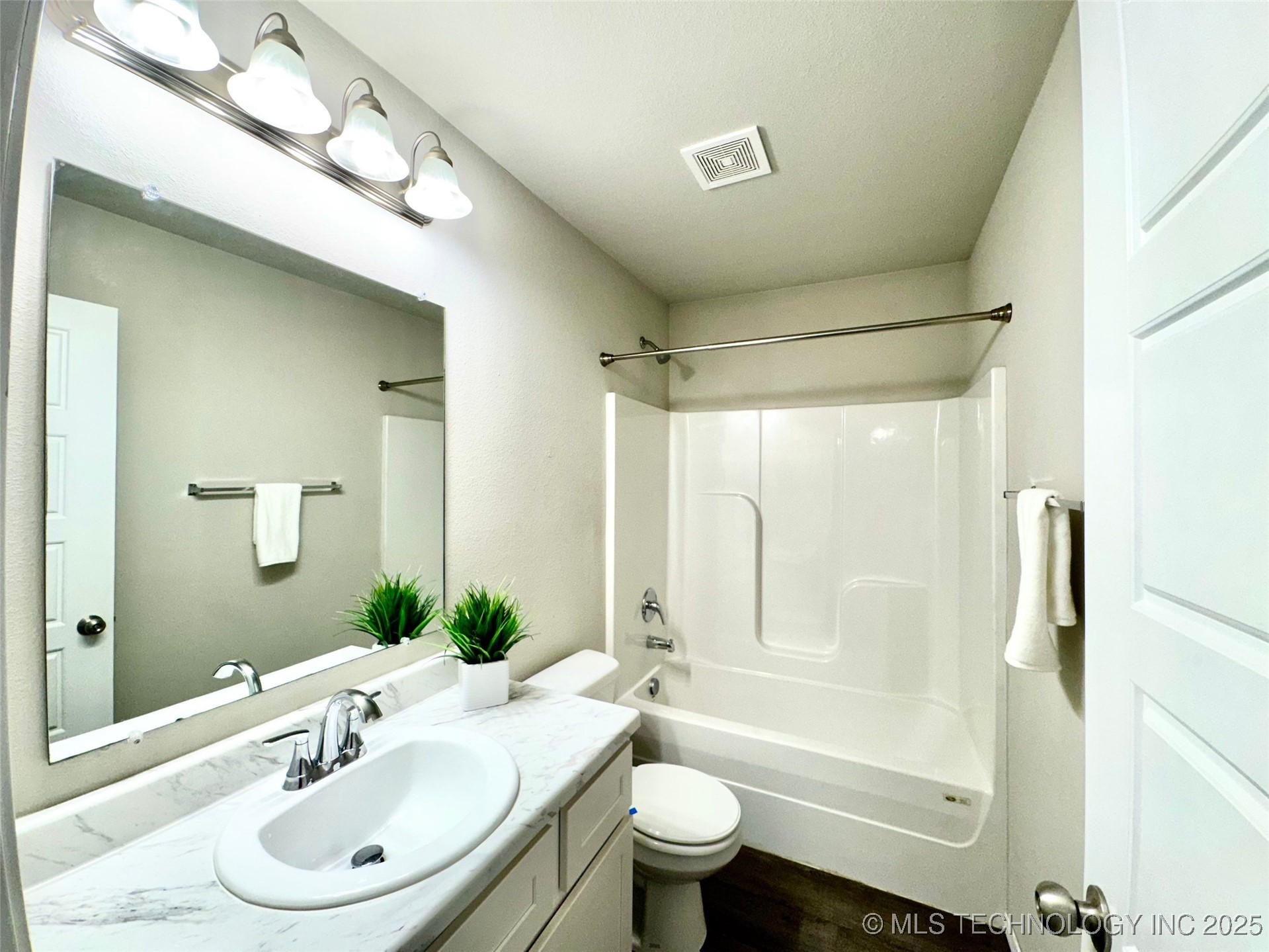 2006 S 15th Street Property Photo 17