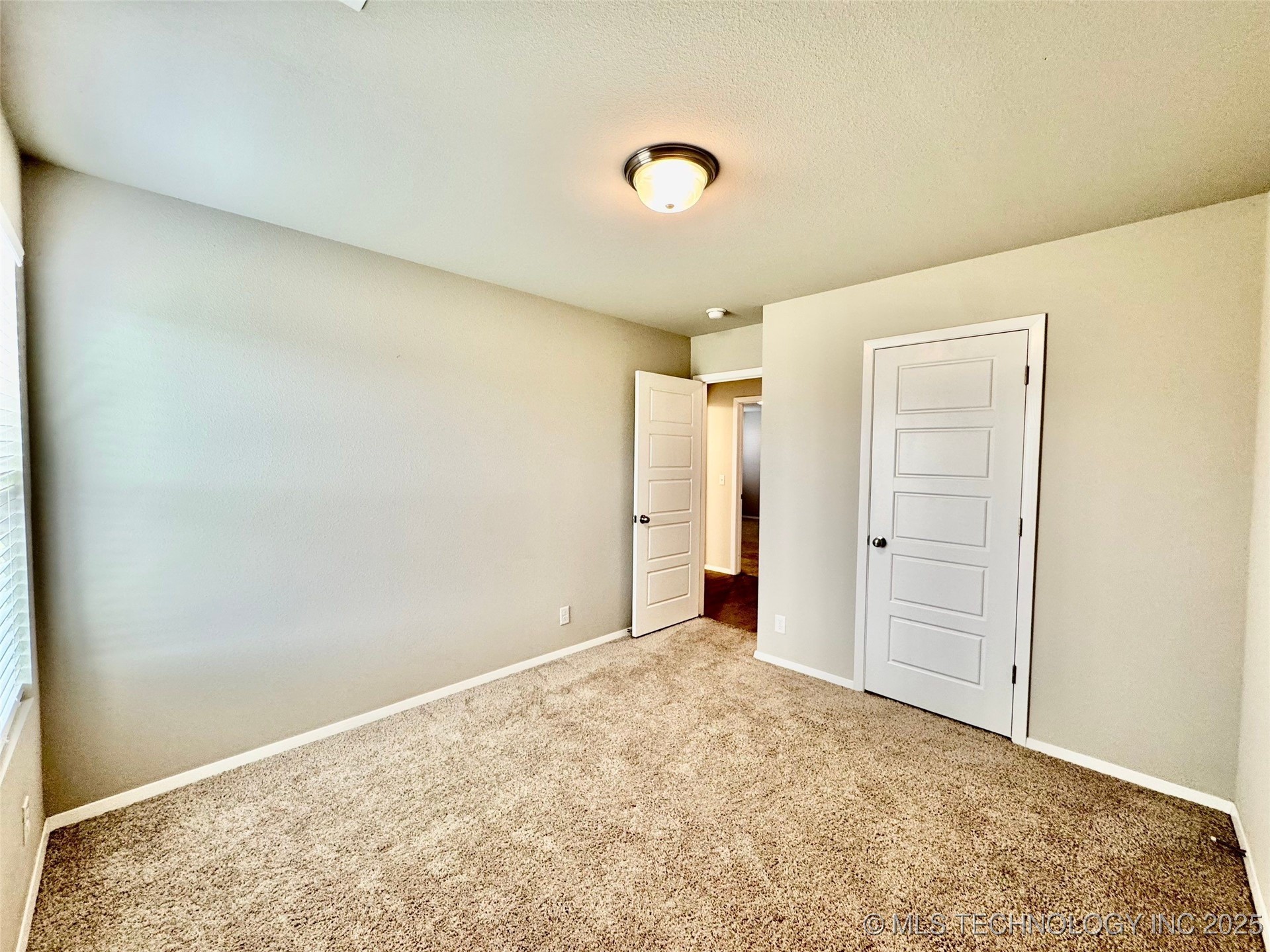 2006 S 15th Street Property Photo 23