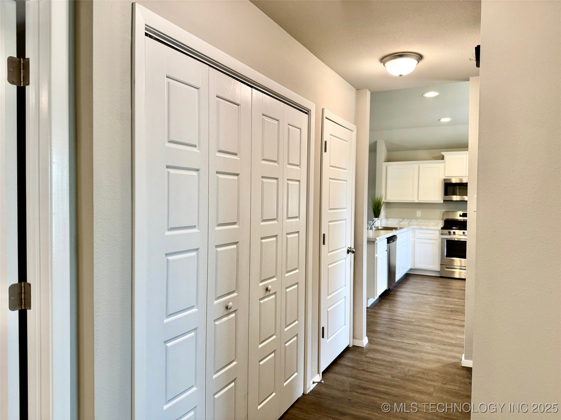 2006 S 15th Street Property Photo 24