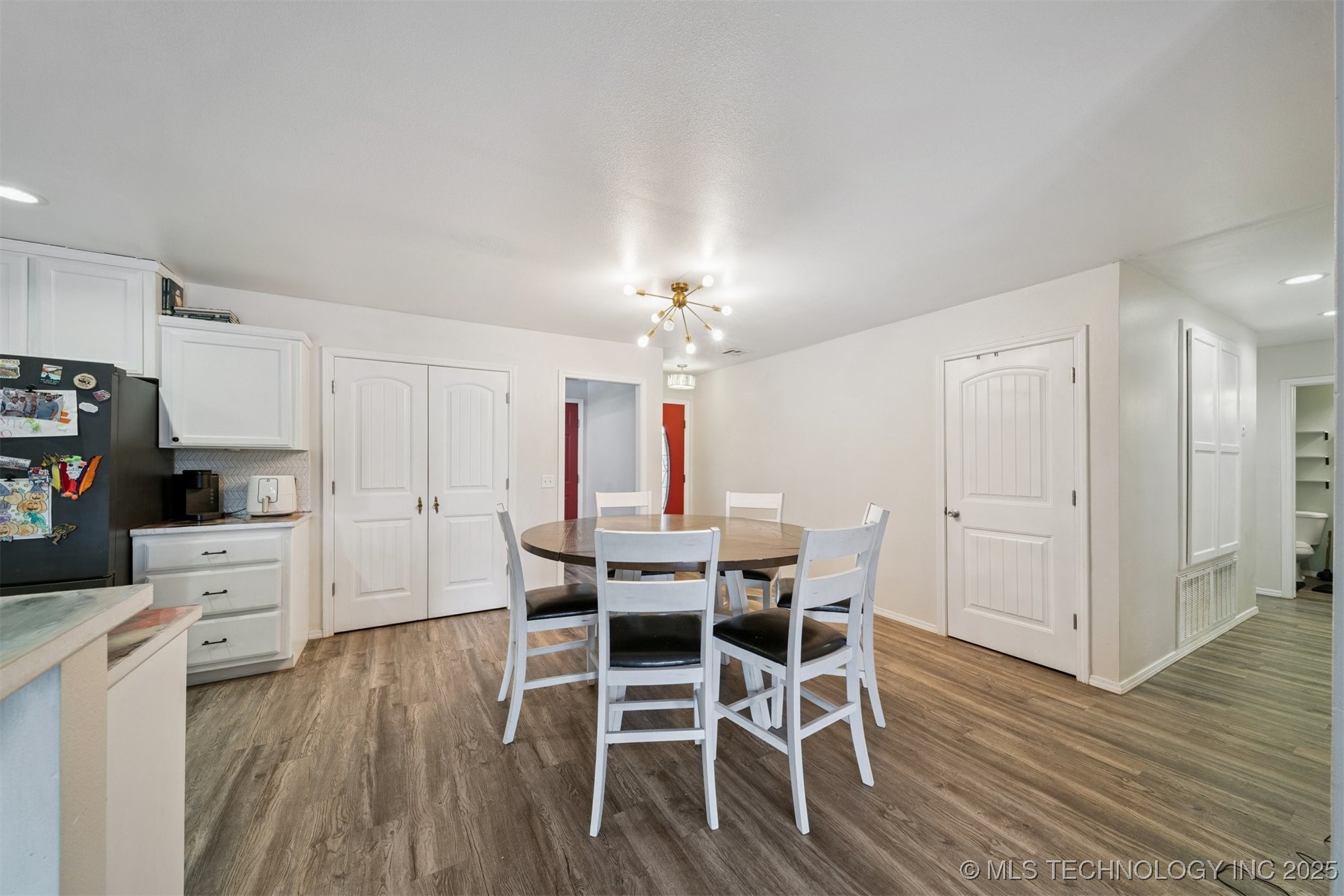 4562 W 95th Street N Property Photo 11