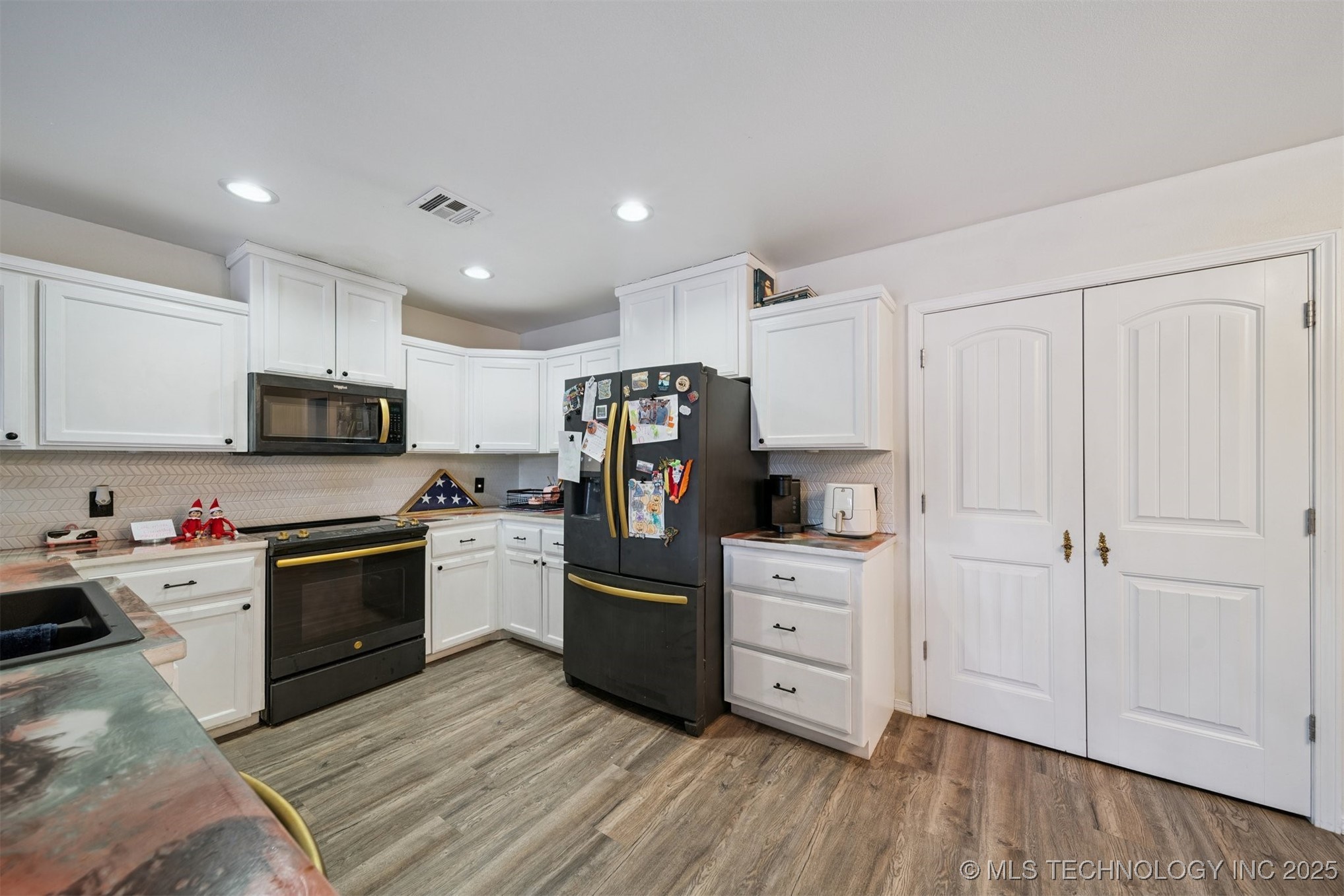 4562 W 95th Street N Property Photo 12