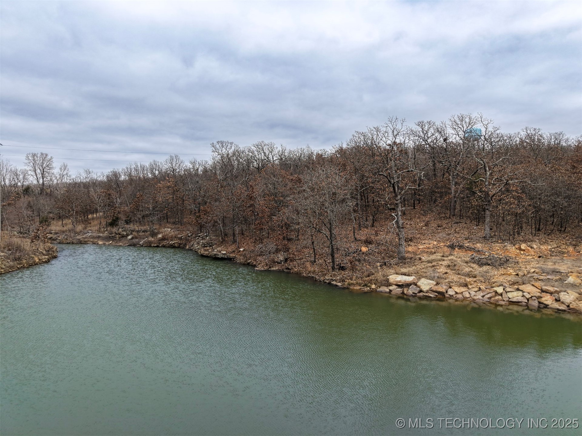 15956 Lakewood Circle Property Photo 7