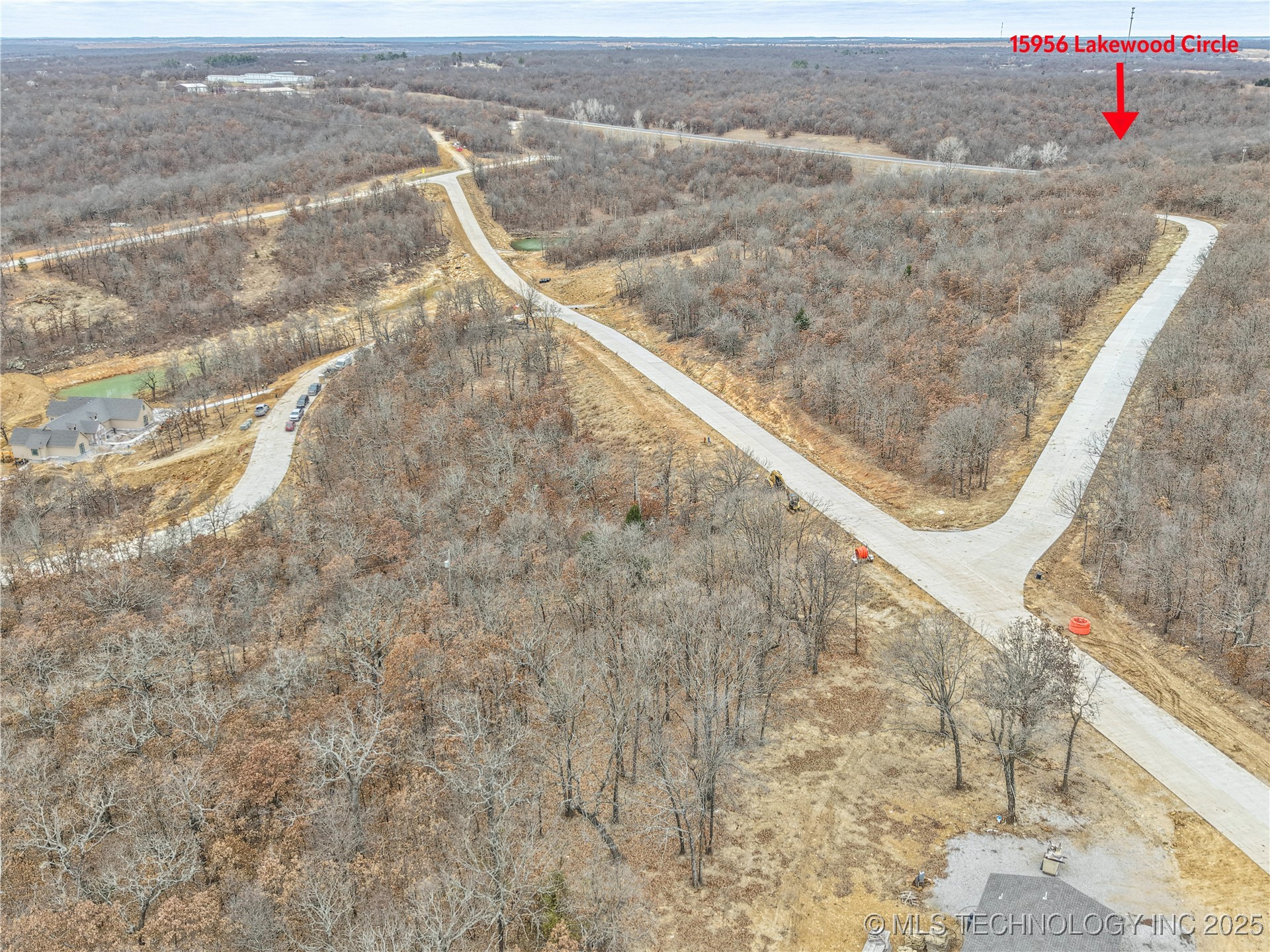 15956 Lakewood Circle Property Photo 13