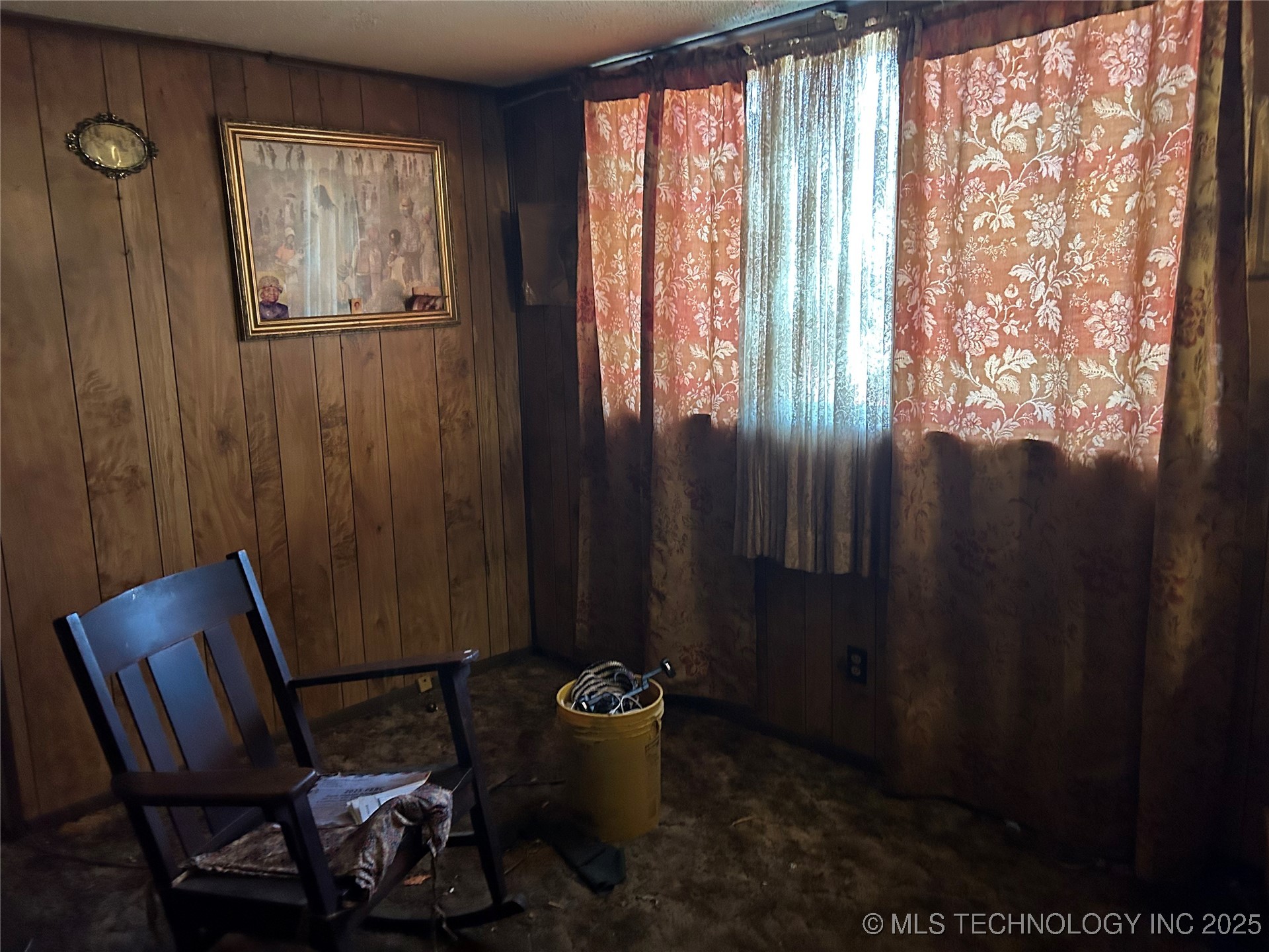 4948 N Saint Louis Avenue Property Photo 8