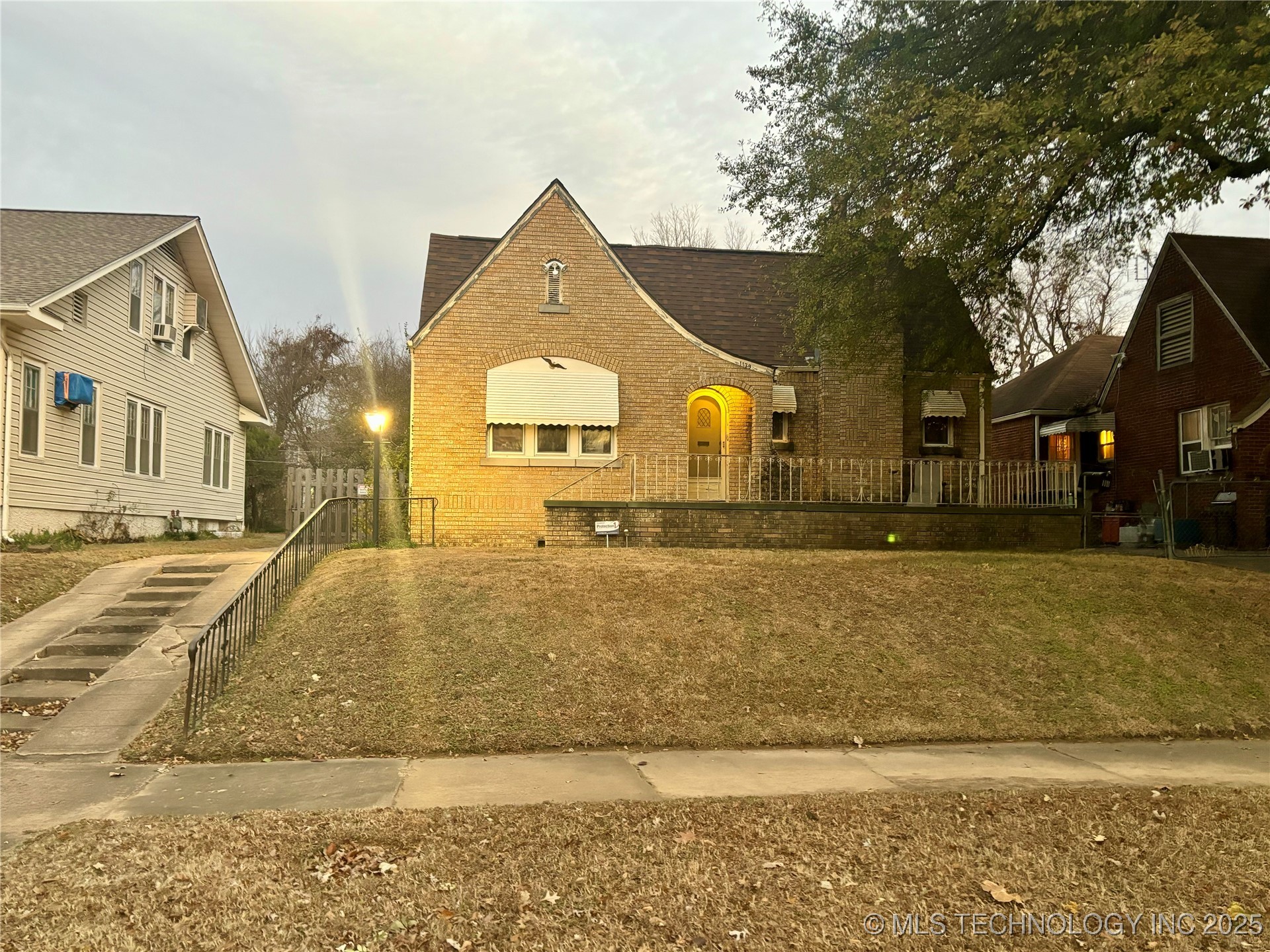 1139 S Evanston Avenue Property Photo 1