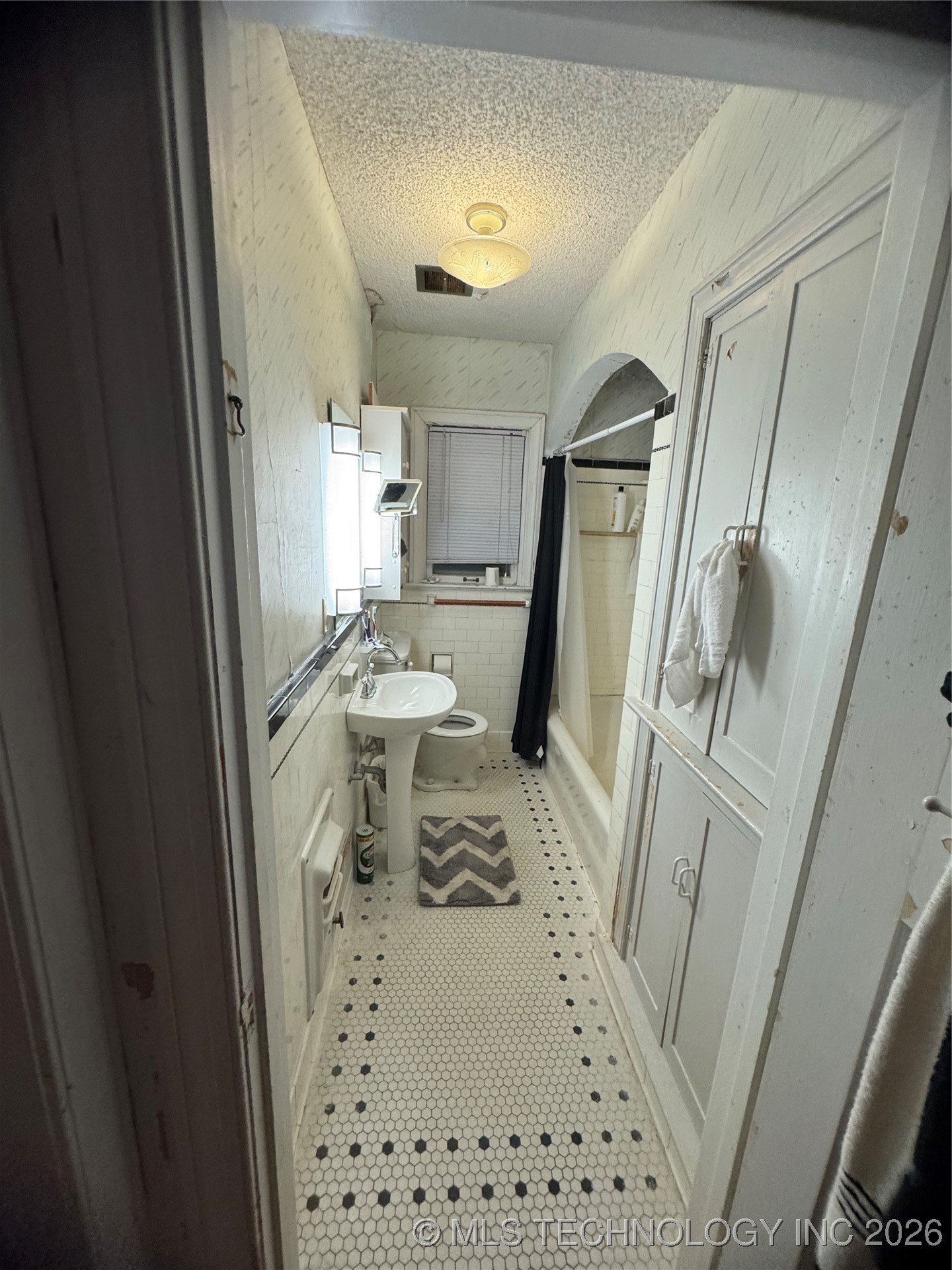 1139 S Evanston Avenue Property Photo 7