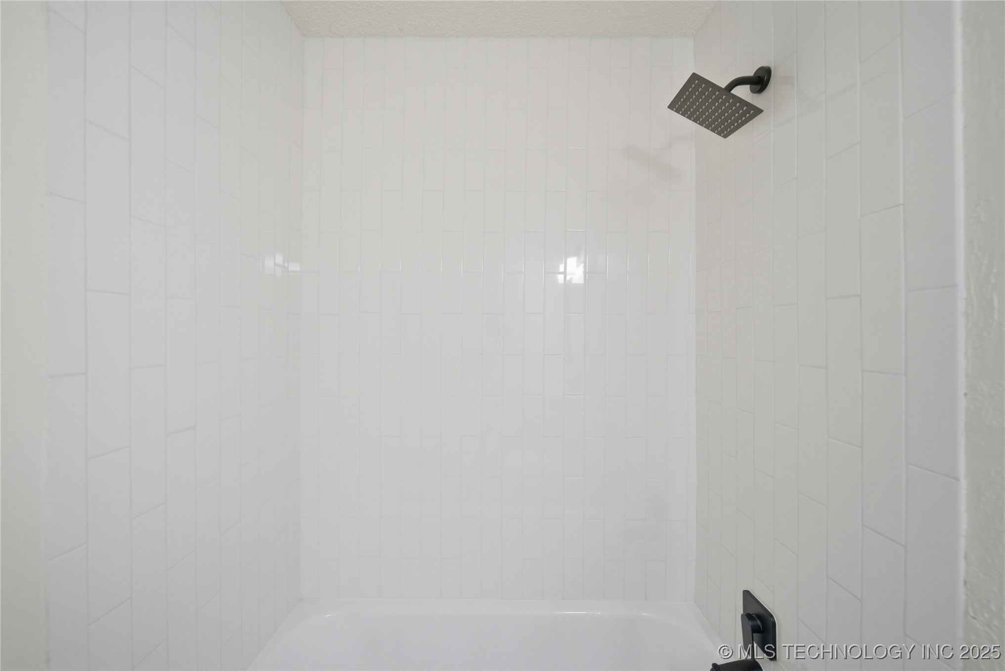 11403 E 37th Place Property Photo 11