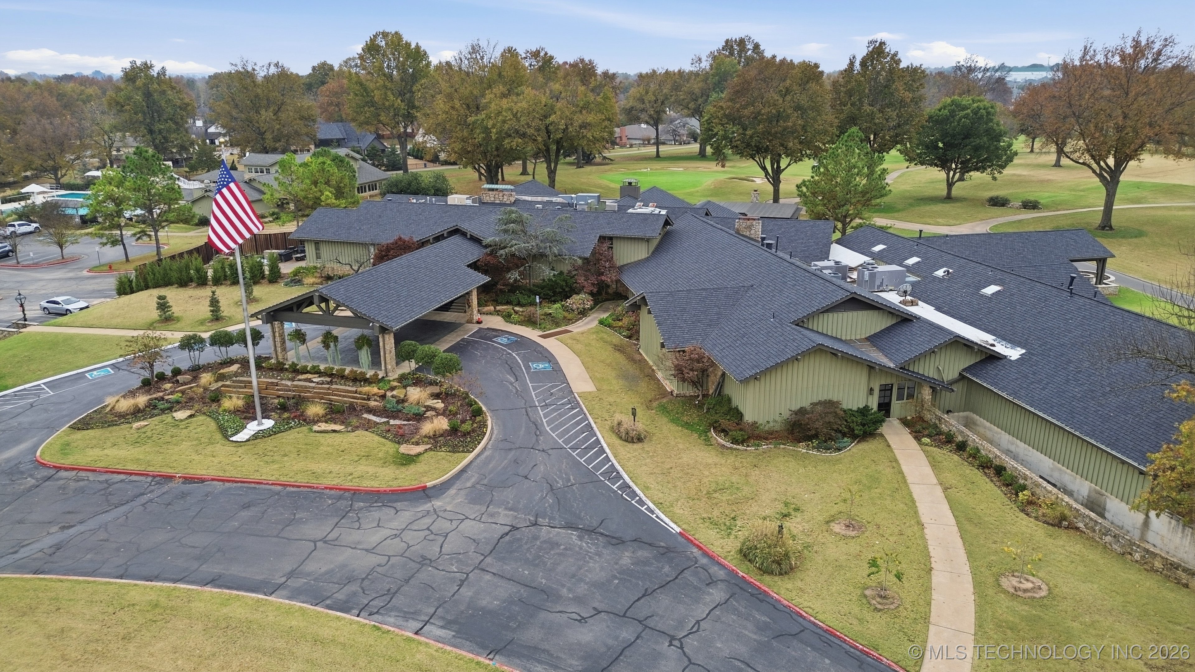 4713 S Retana Avenue Property Photo 6