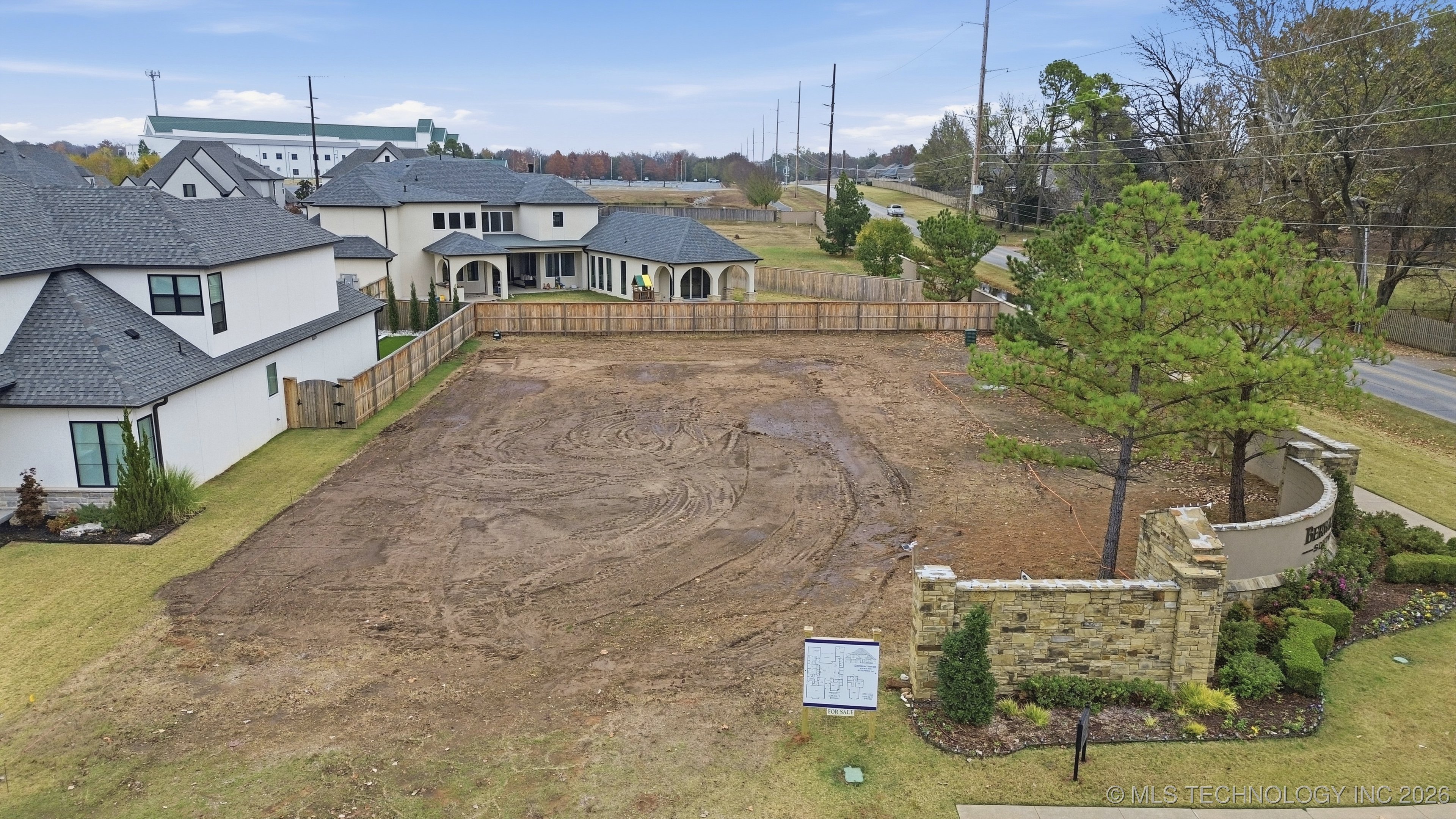 4713 S Retana Avenue Property Photo 7