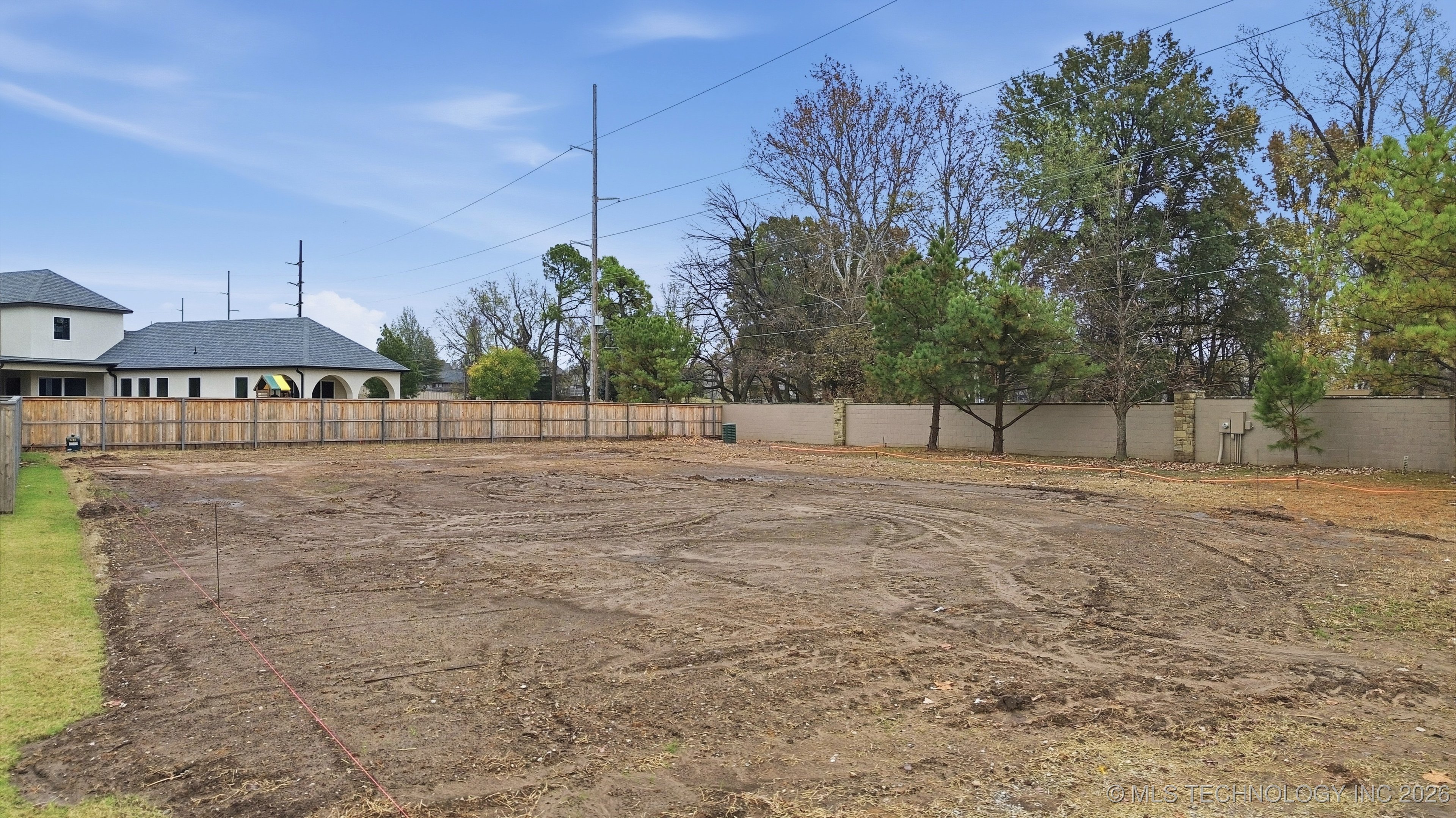 4713 S Retana Avenue Property Photo 8