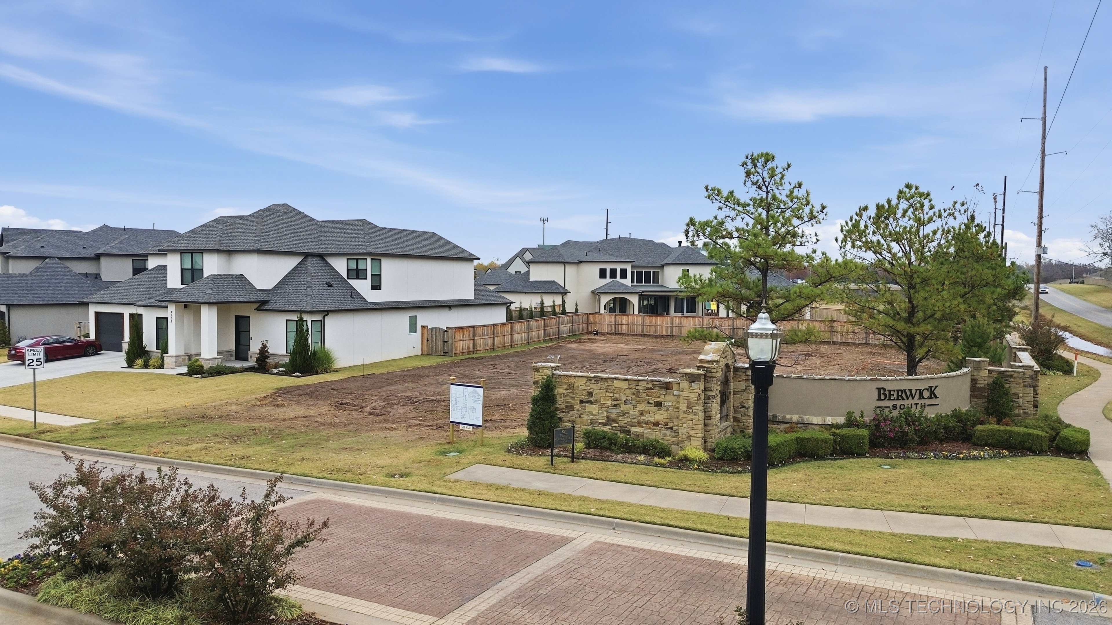 4713 S Retana Avenue Property Photo 9