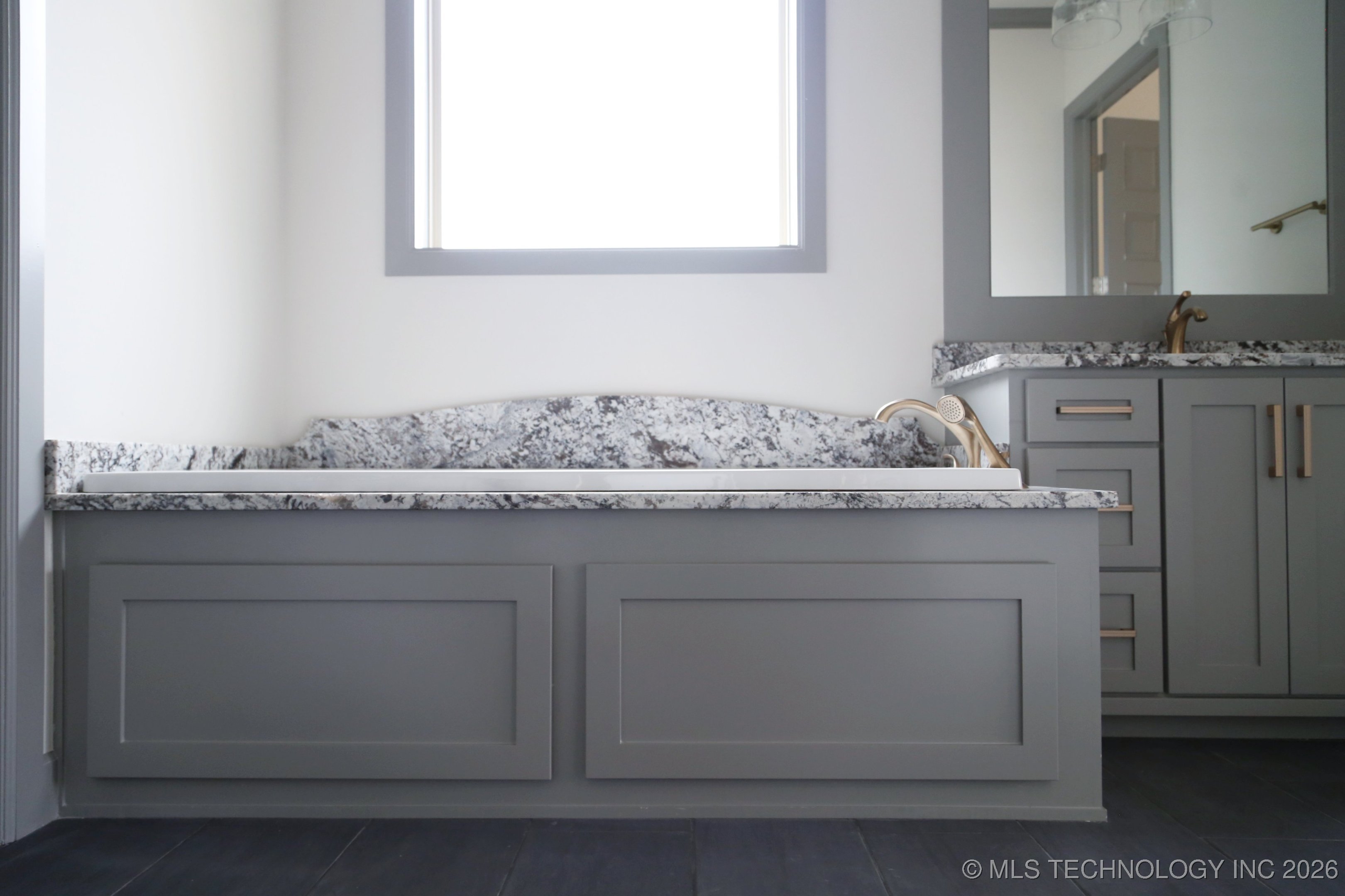 4713 S Retana Avenue Property Photo 28