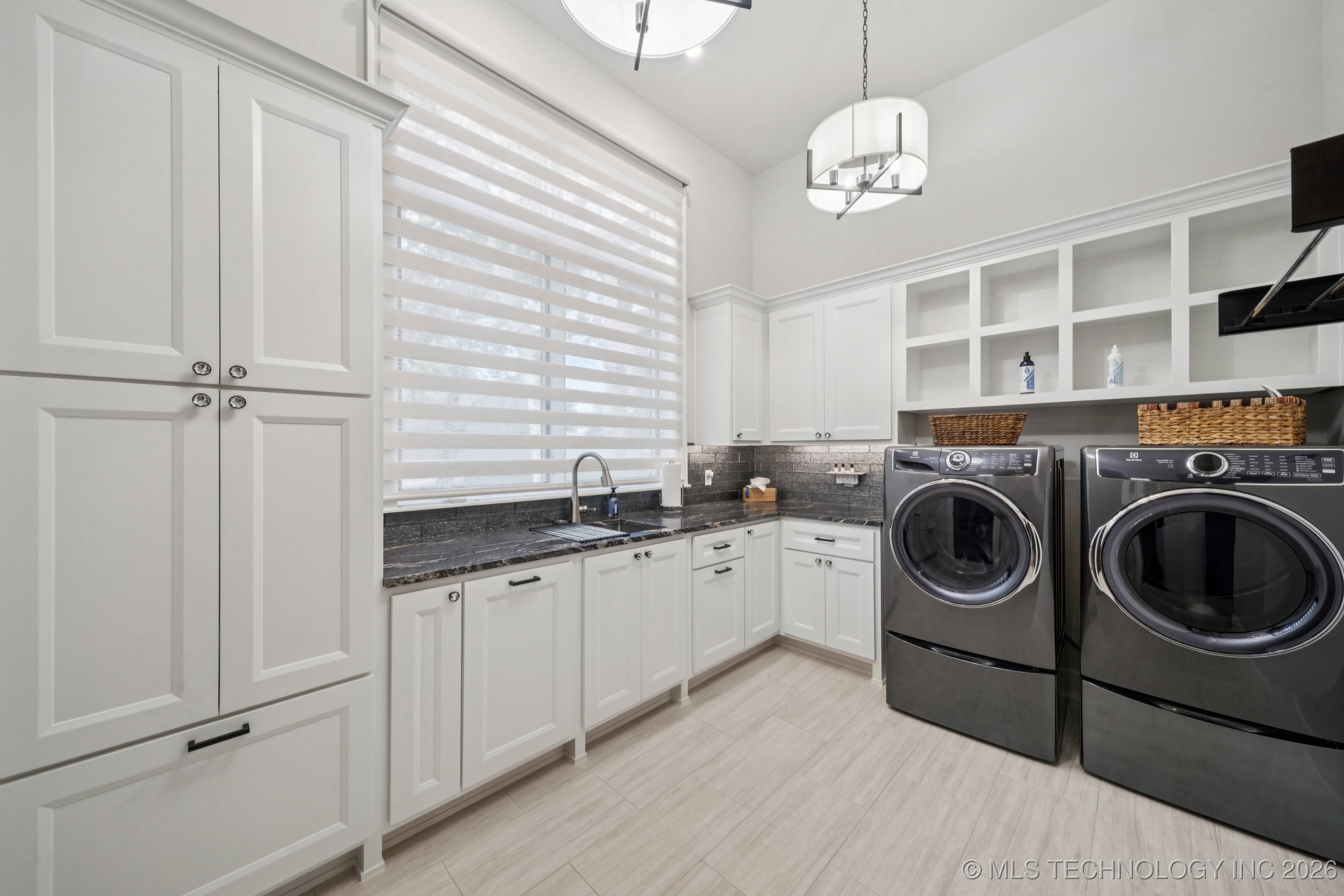 4713 S Retana Avenue Property Photo 34